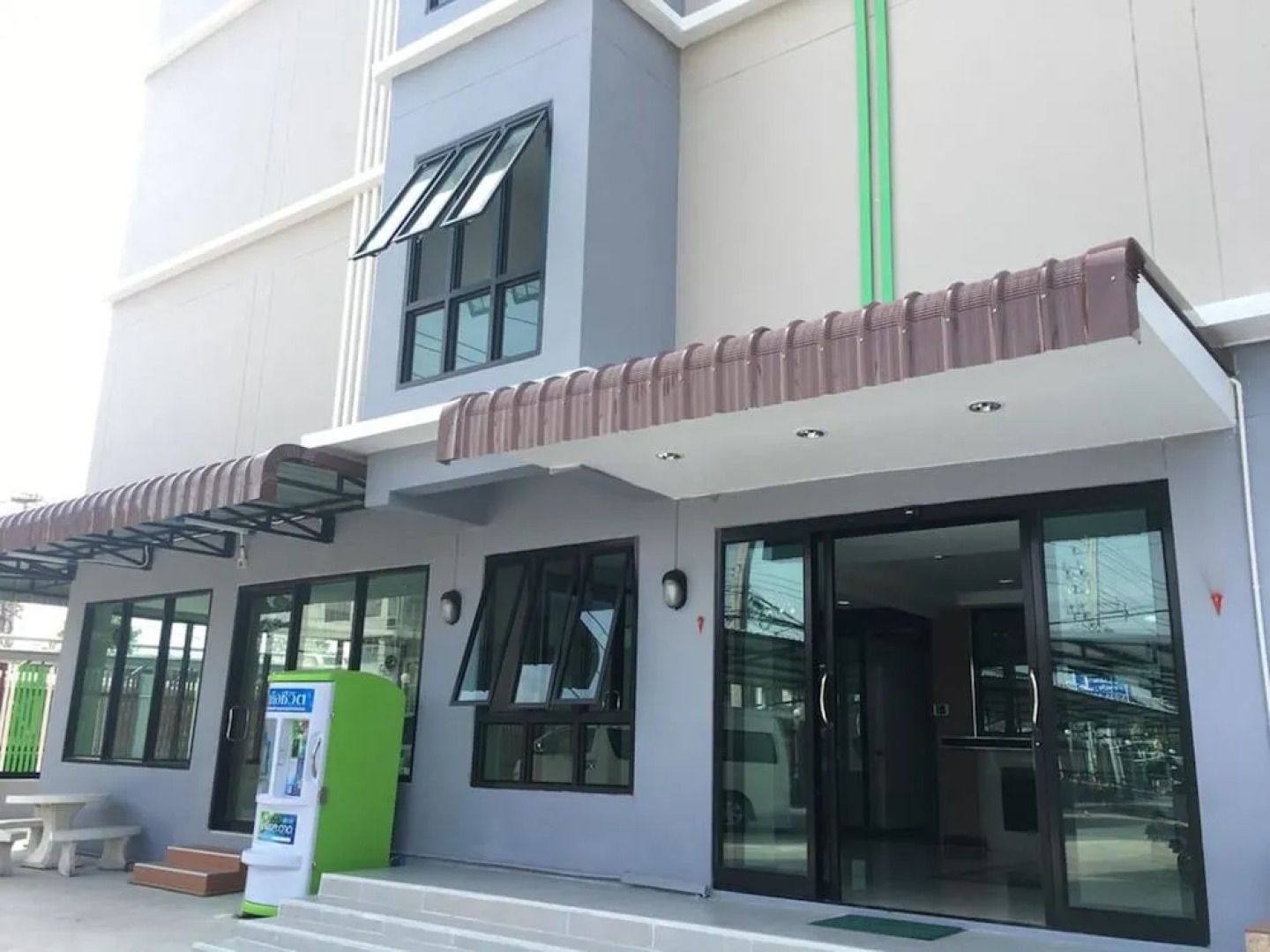 Sutharnlai Apartment