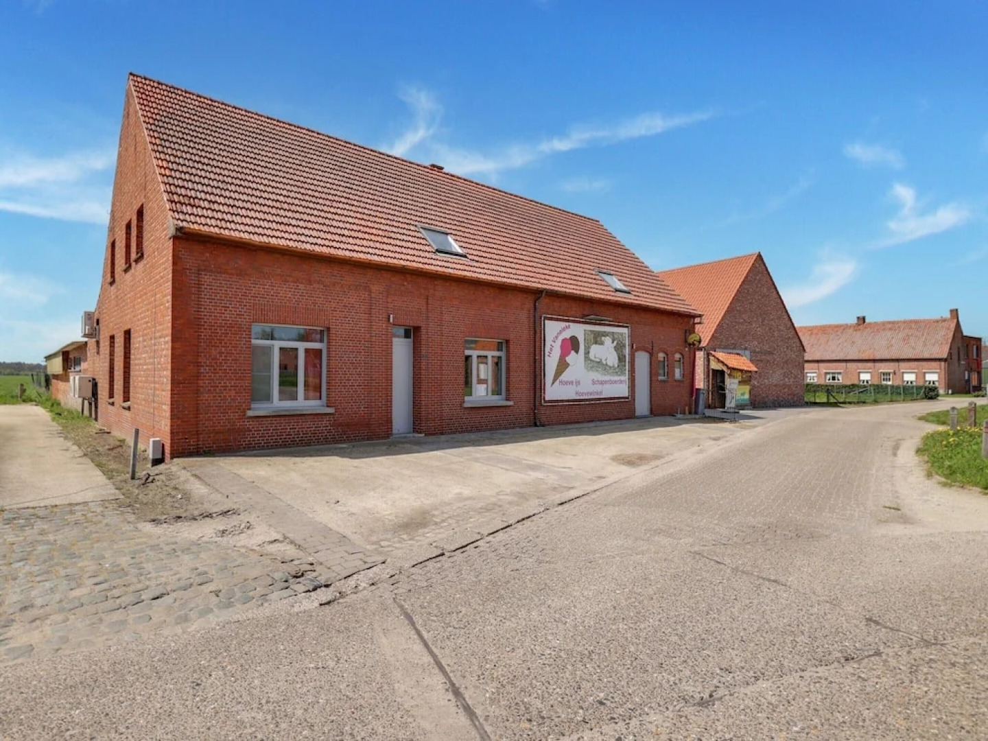 Cottage on Sheep Farm With Gelateria