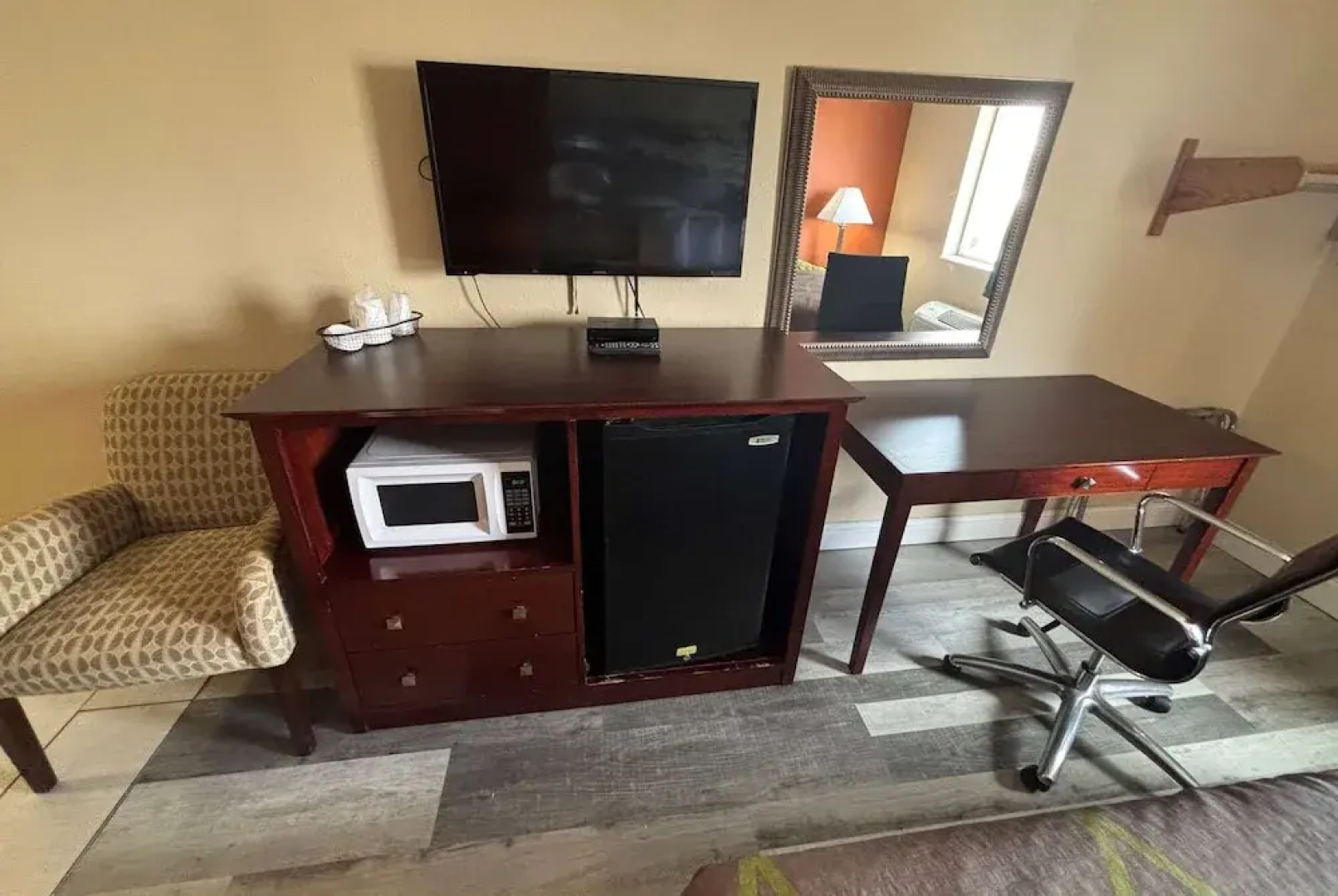 Super 8 Pontoon Beach IL/St. Louis MO Area