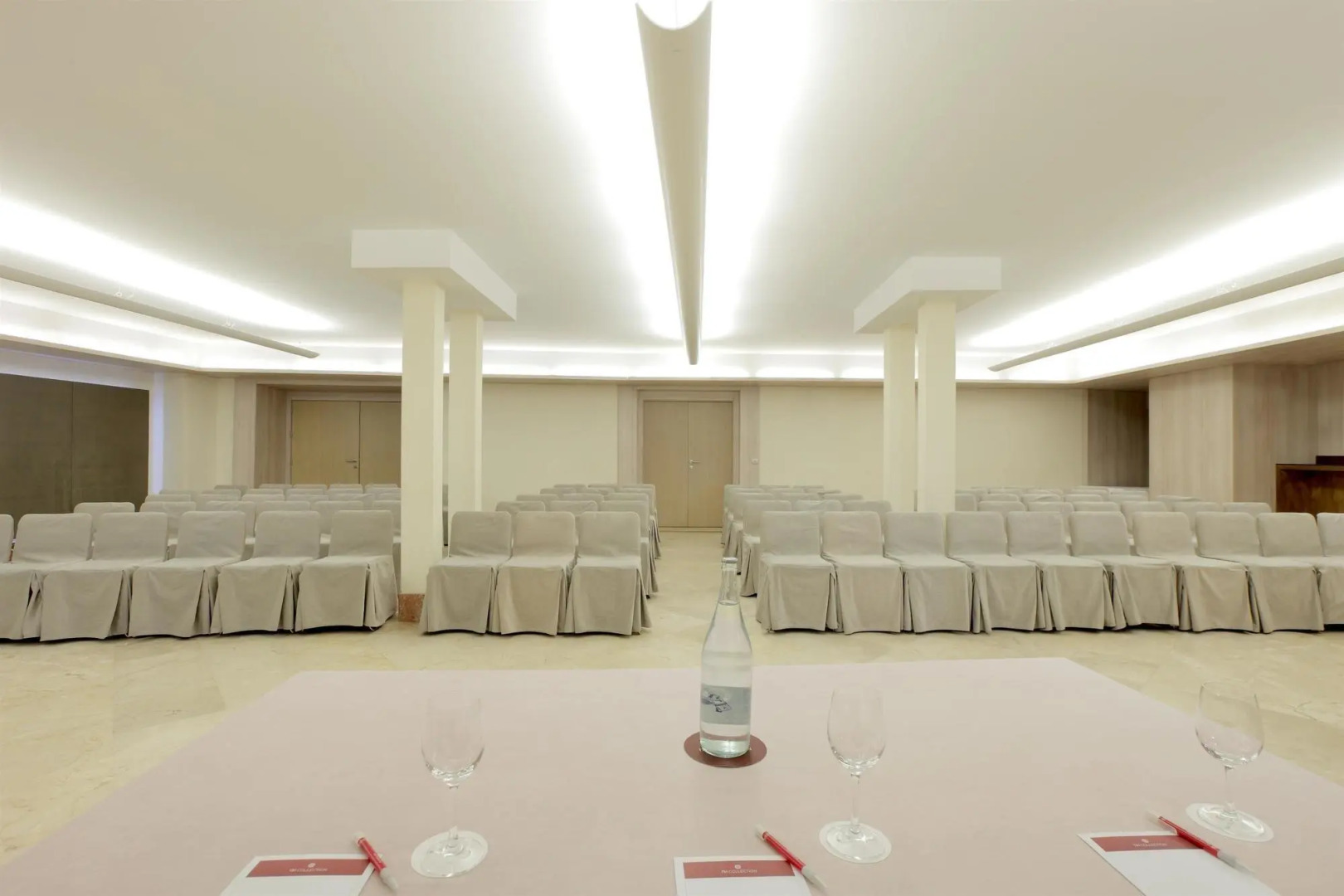 Отель NH Collection Cáceres Palacio de Oquendo