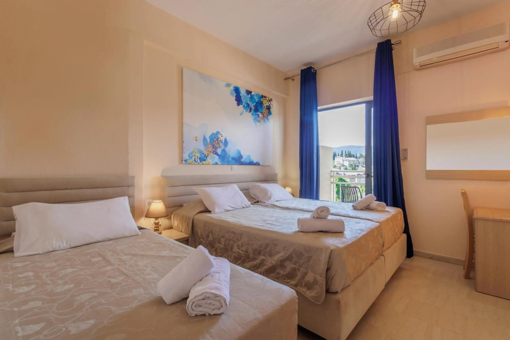 Отель Primavera Hotel