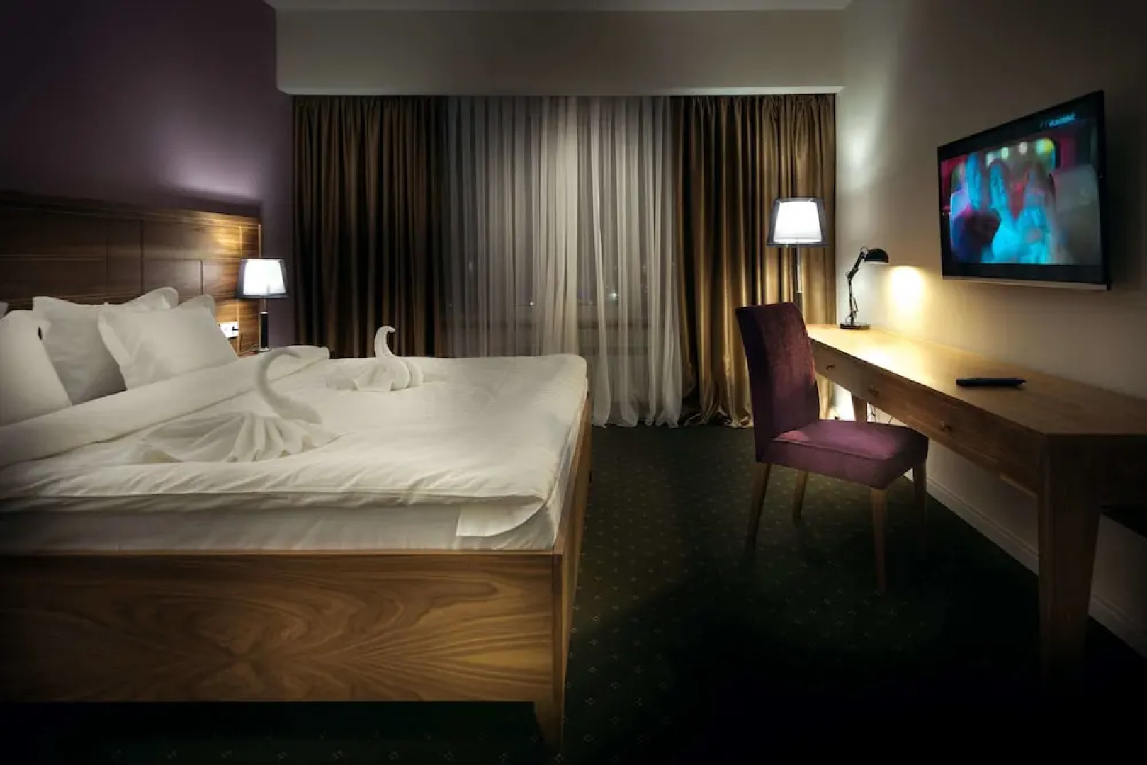 Отель The Square