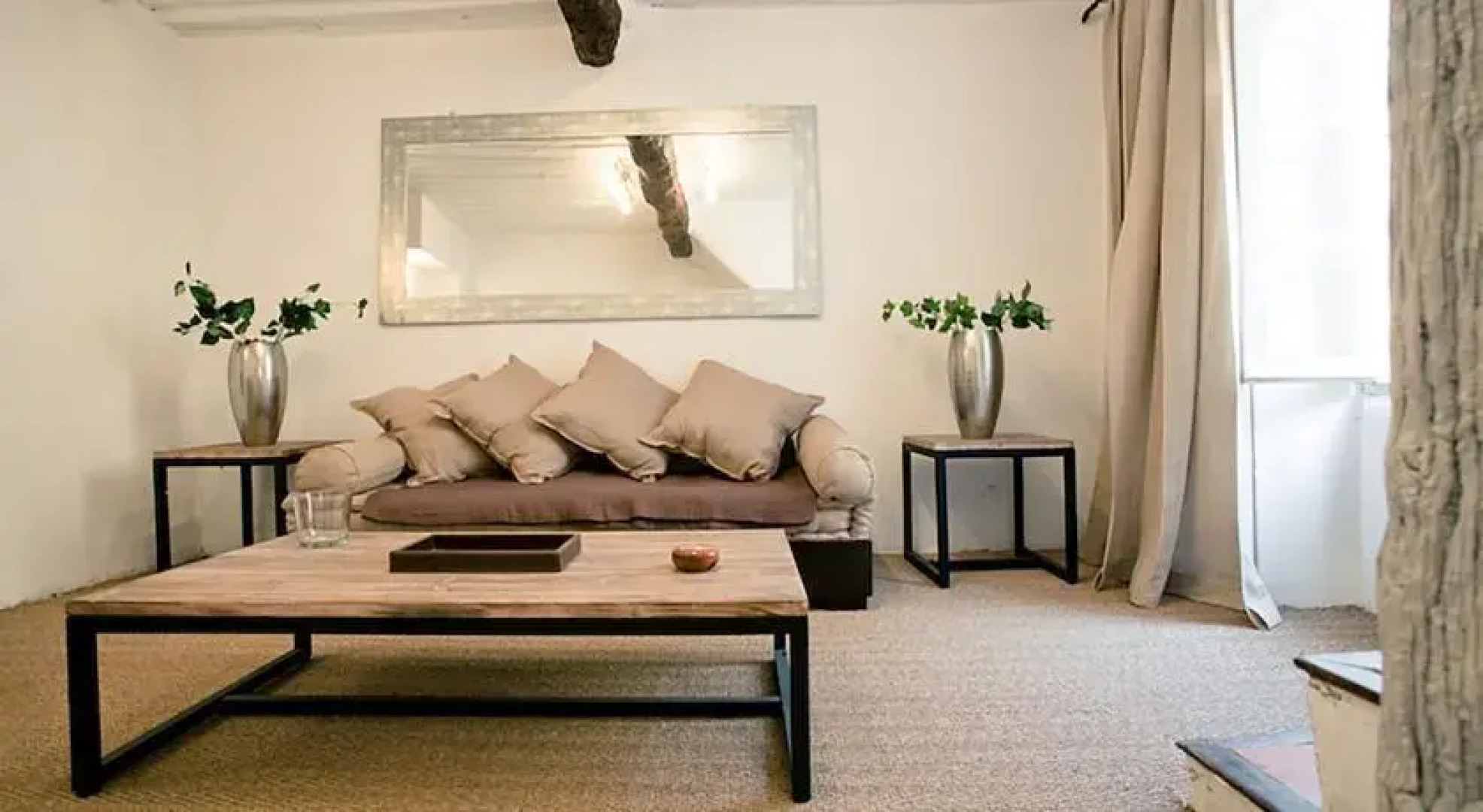 Boutique Village No. 6