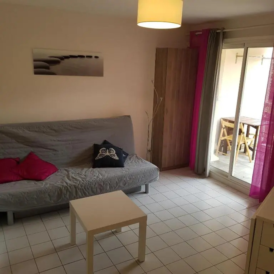 Studio idéal séjour en amoureux rez de jardin proche plage