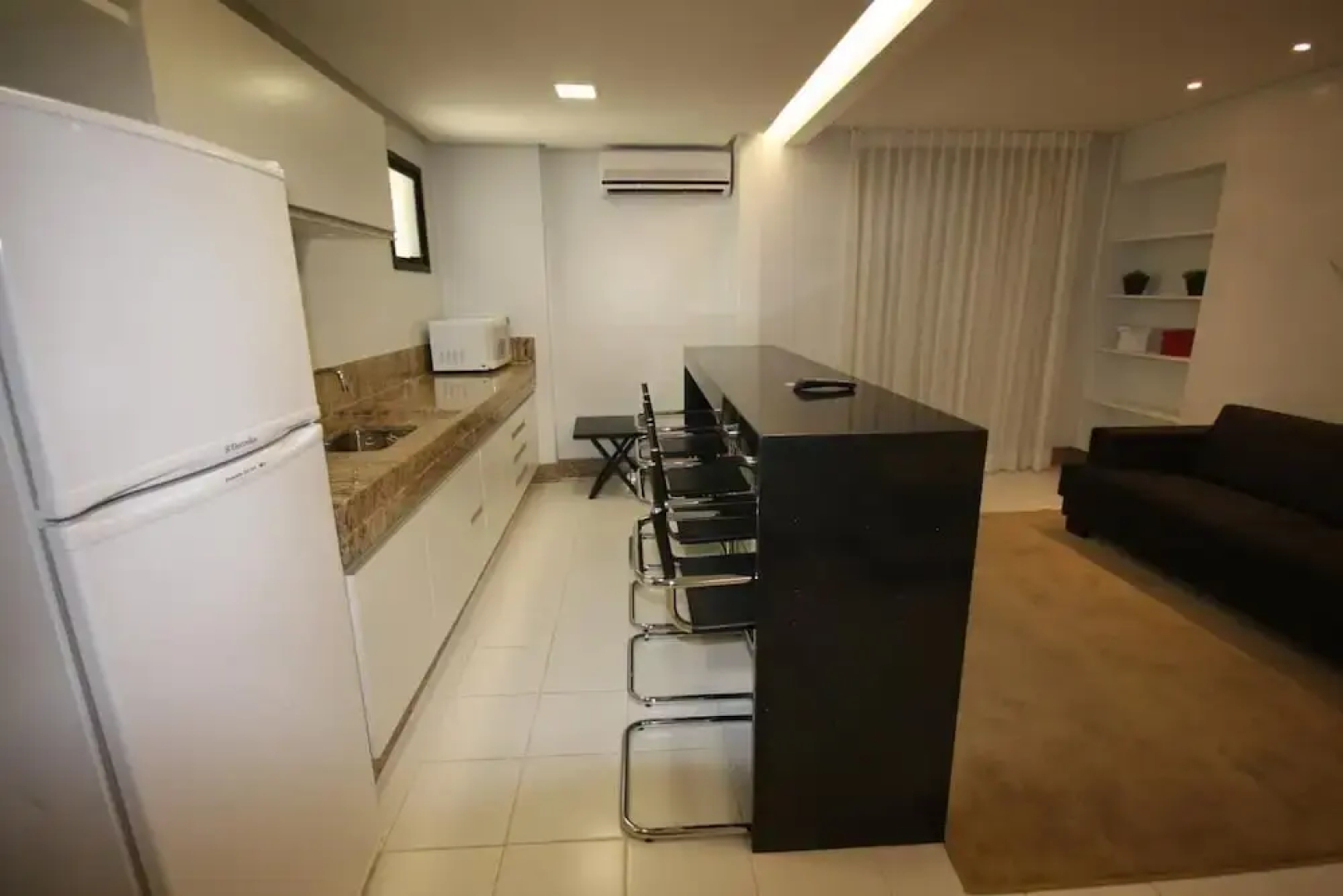 Flat Sun Square Residence