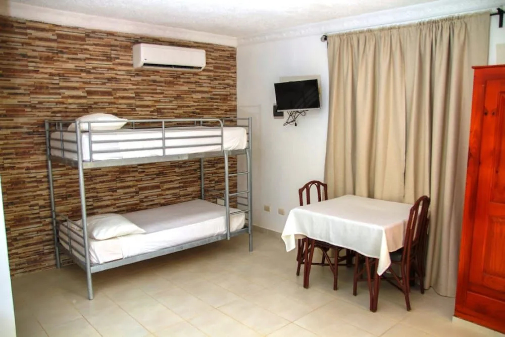 Hotel Colinas Del Rey