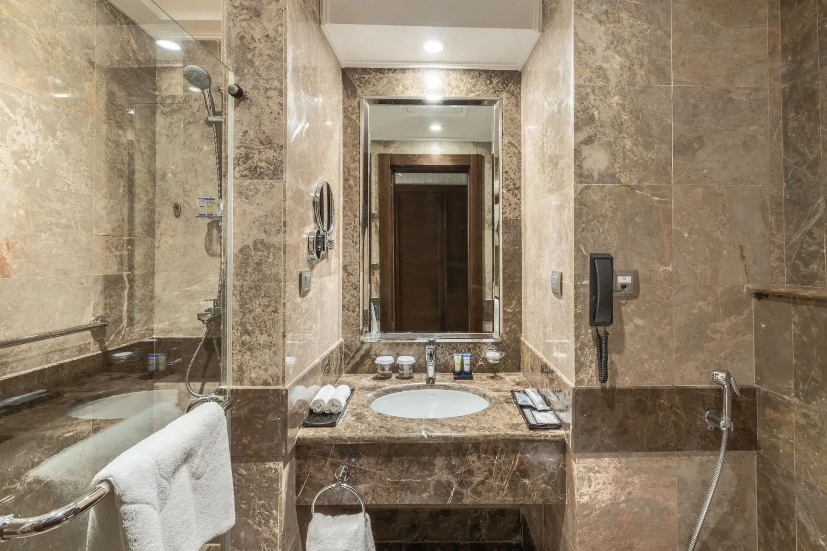 Отель Millennium Makkah Al Naseem