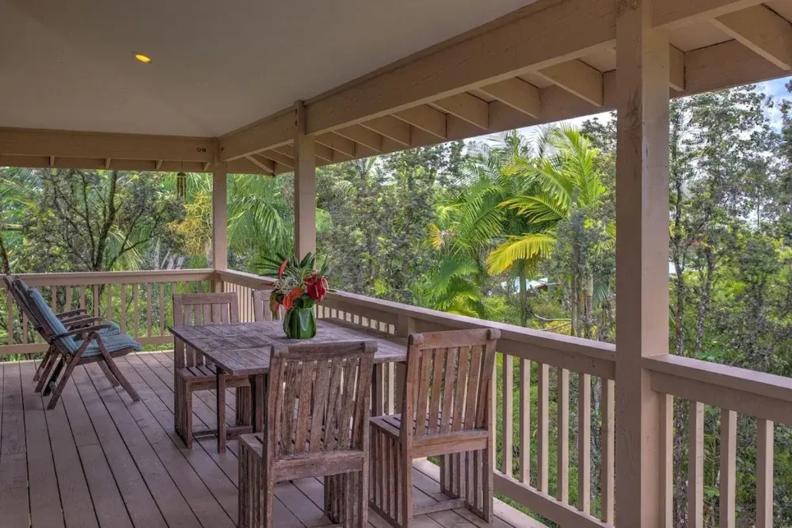 Maluhia Hale 3 Bedroom Home by RedAwning