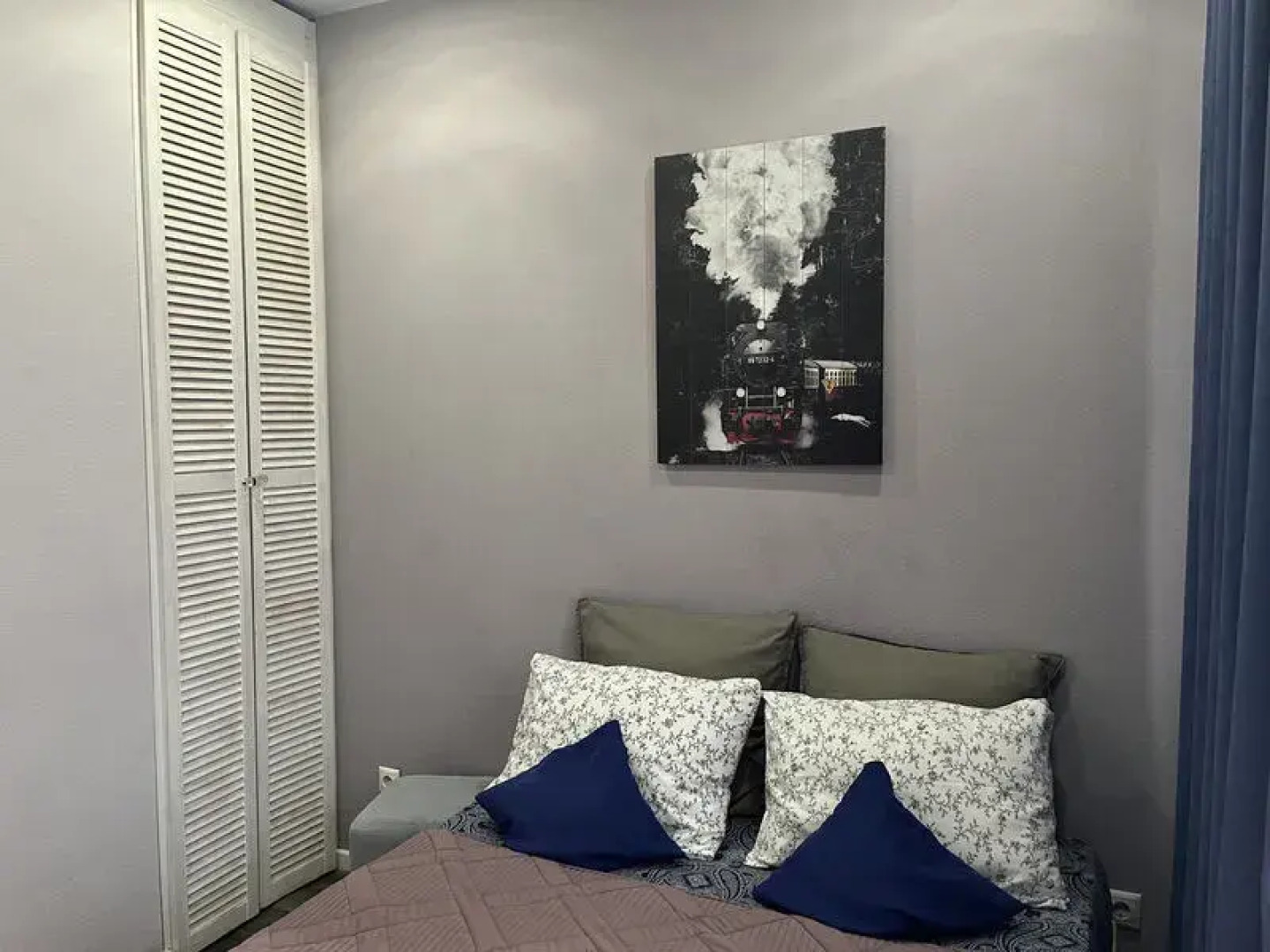 Хэппи Пипл на ул. Галины Вишневской, д. 5