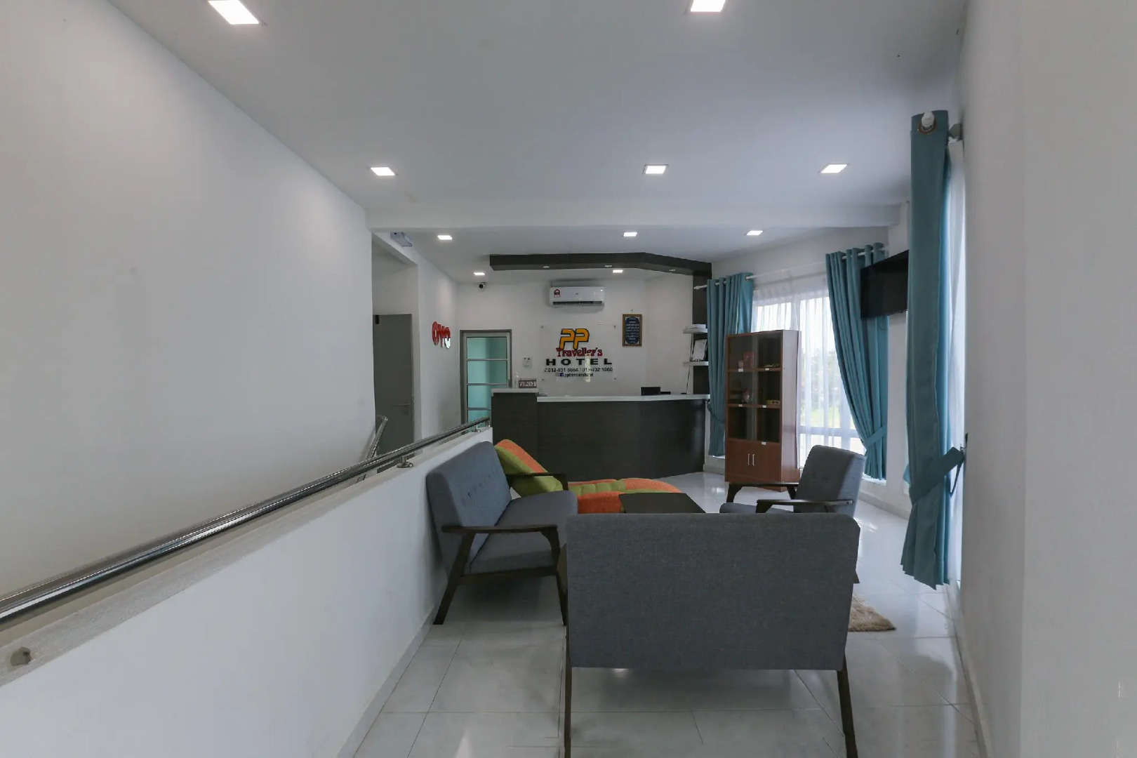 OYO 89859 PP Traveller's Hotel