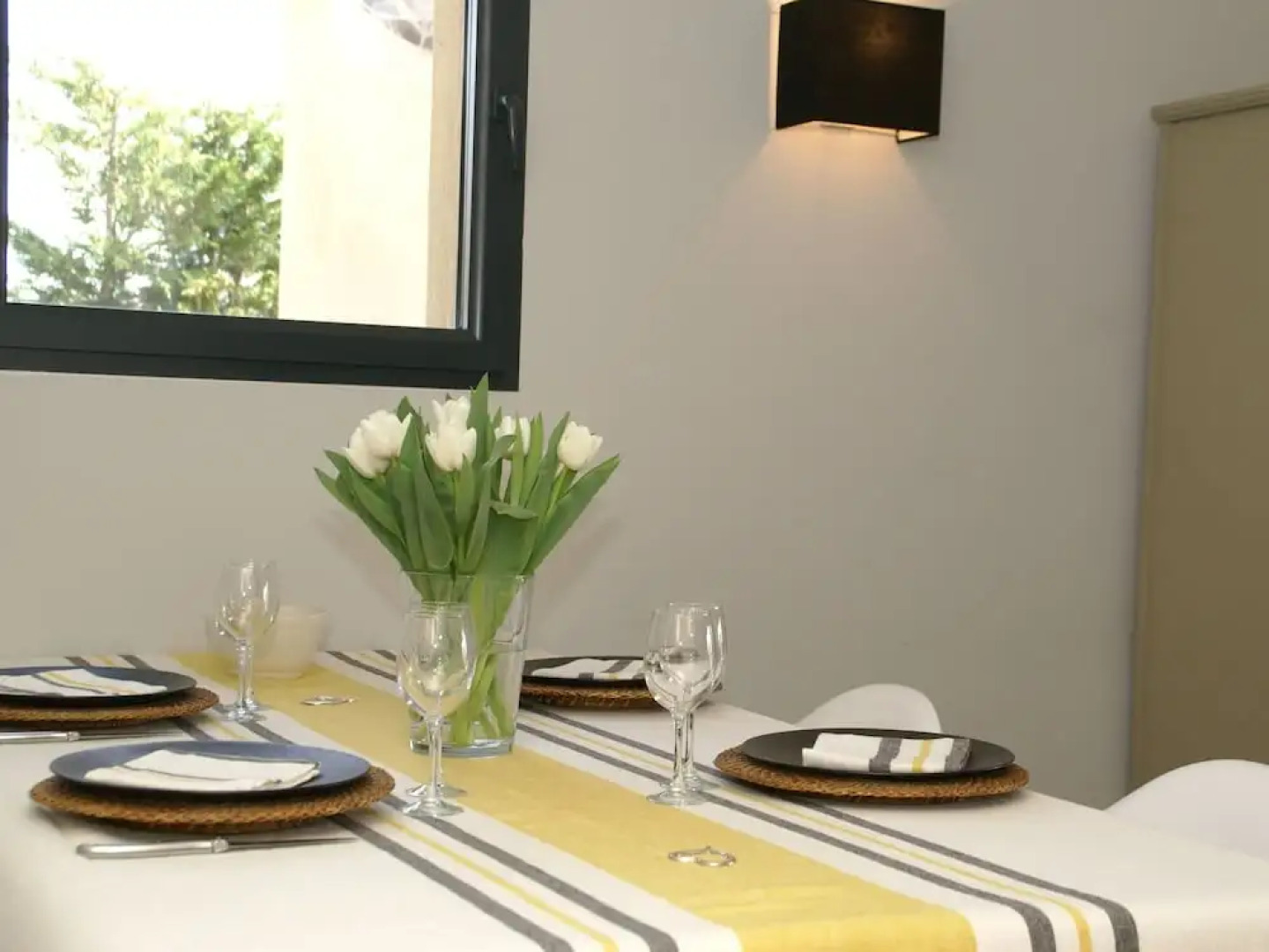 Beautiful, Modern Villa With Private Pool, Fenced Garden, in the Beautiful Lubéron!