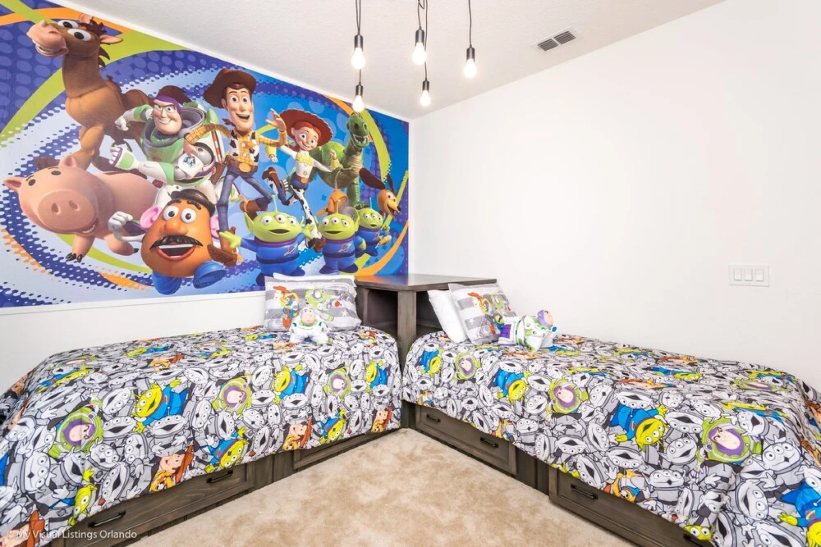 Solterra - 5212 Oakbourne Avenue