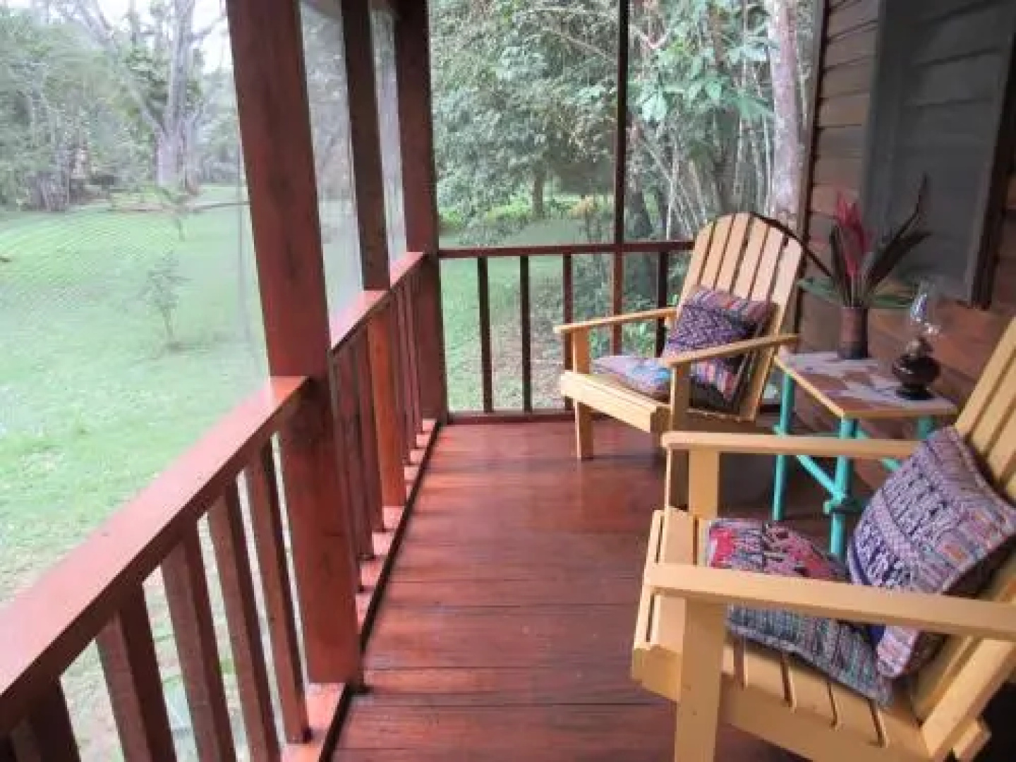 Macaw Bank Jungle Lodge