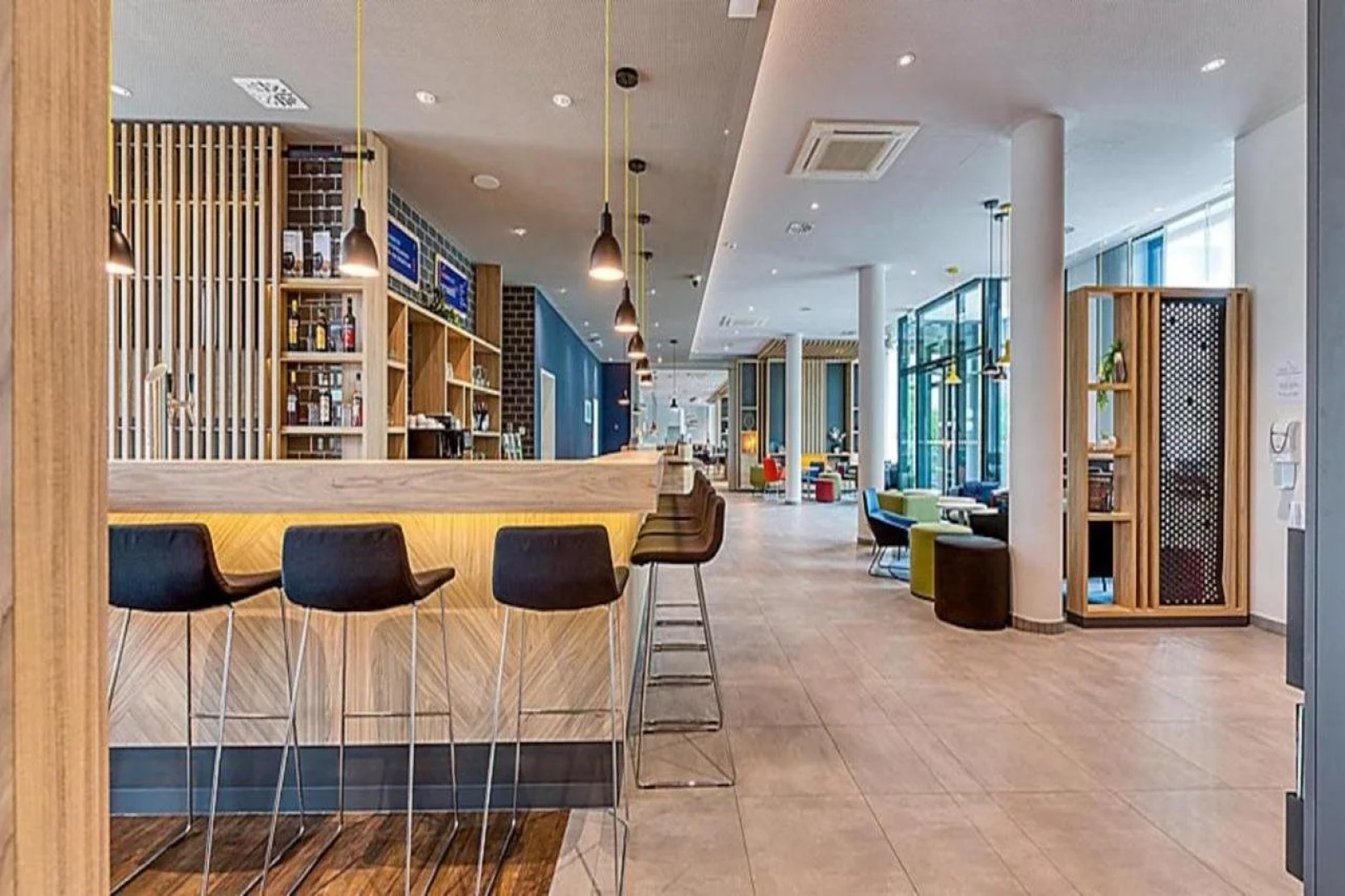 Holiday Inn Express Cambridge West Cambourne by IHG