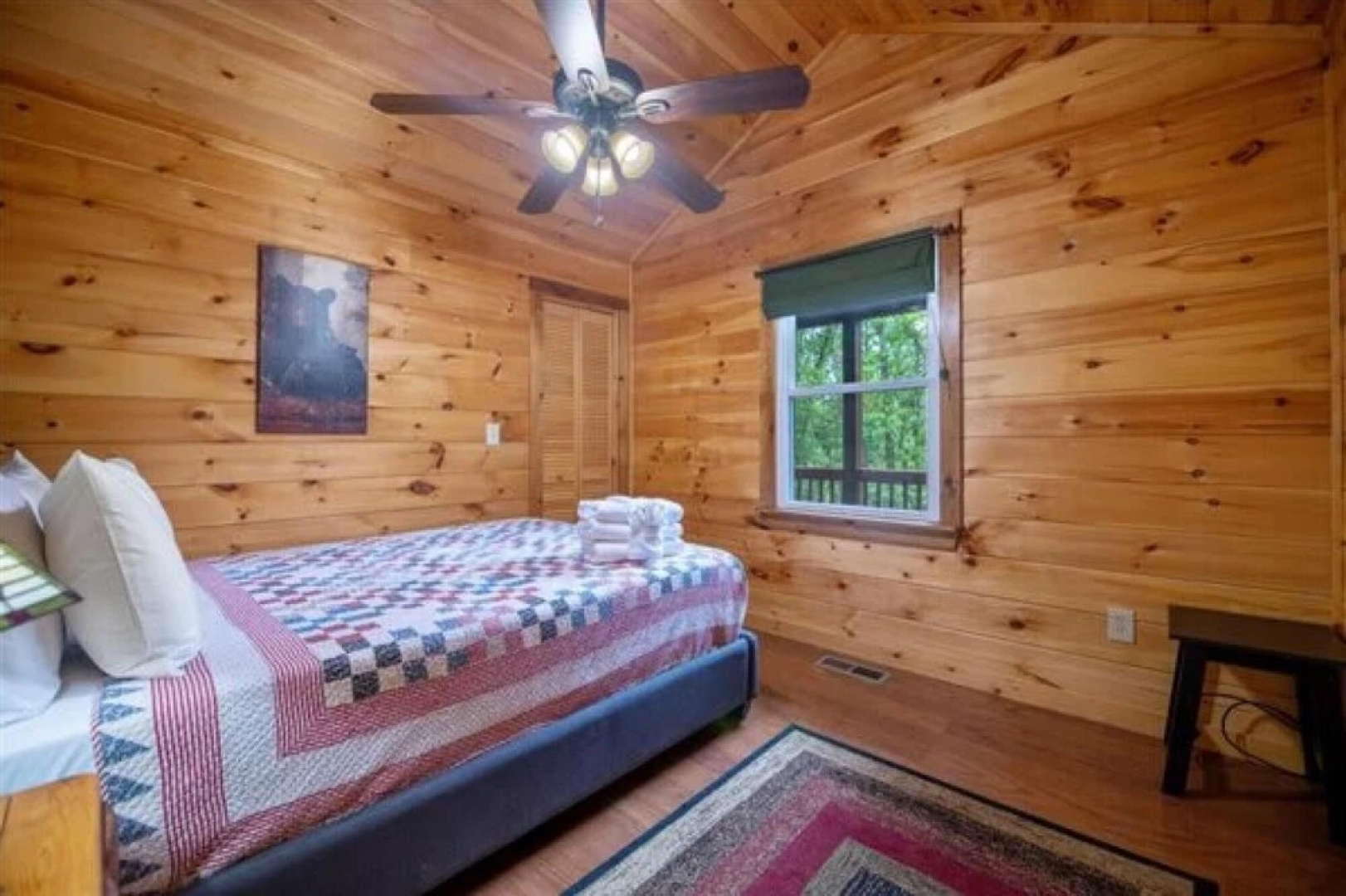 Ricks Retreat Charming Log Cabin Firepit Ping Pong hot tub Close to Blue Ridge