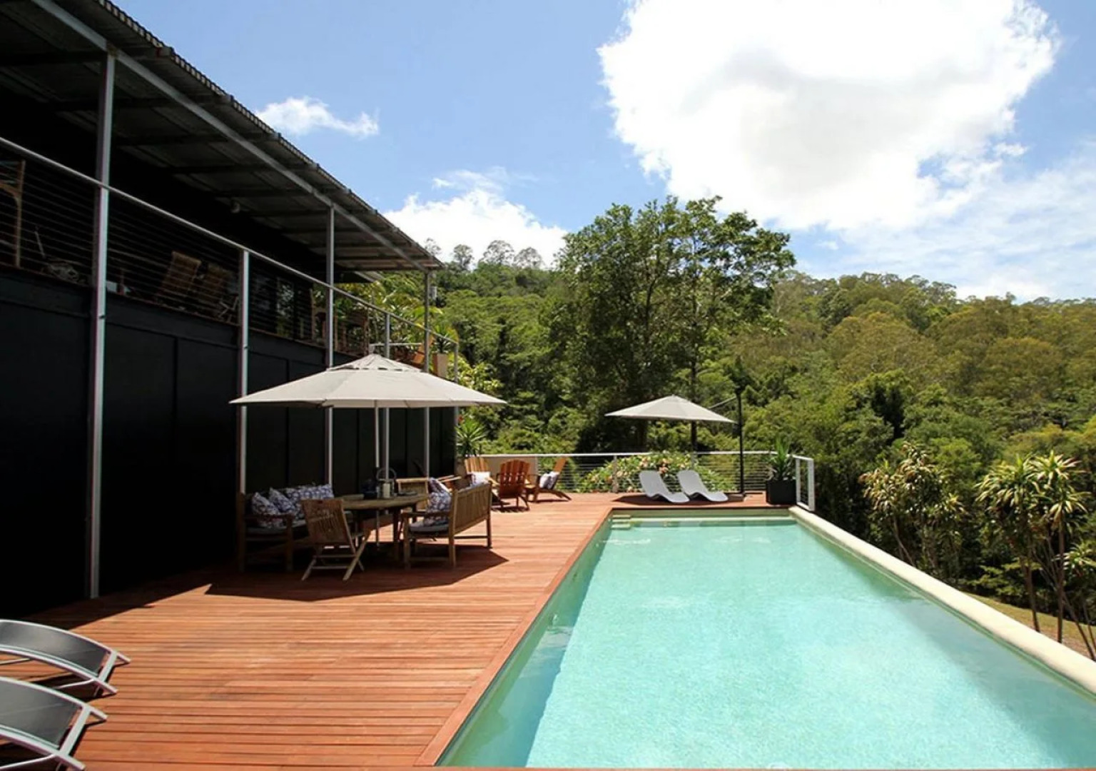 Phoenix Eumundi Bed & Breakfast