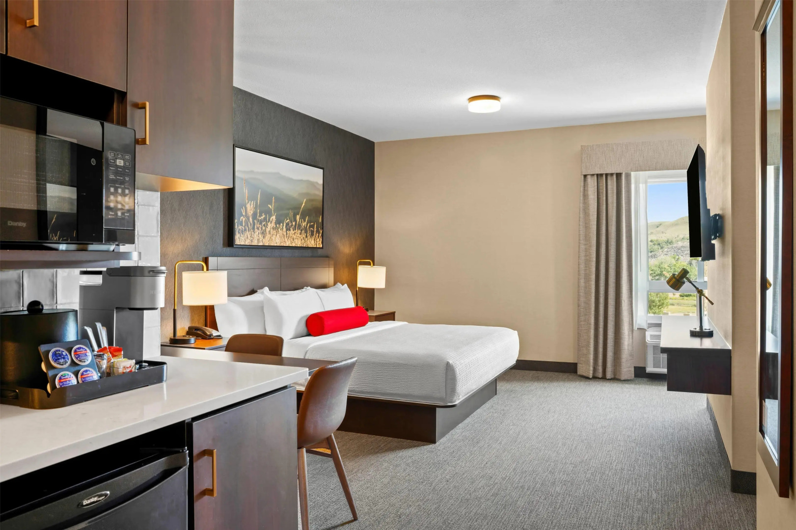 Ramada by Wyndham Drumheller Hotel & Suites