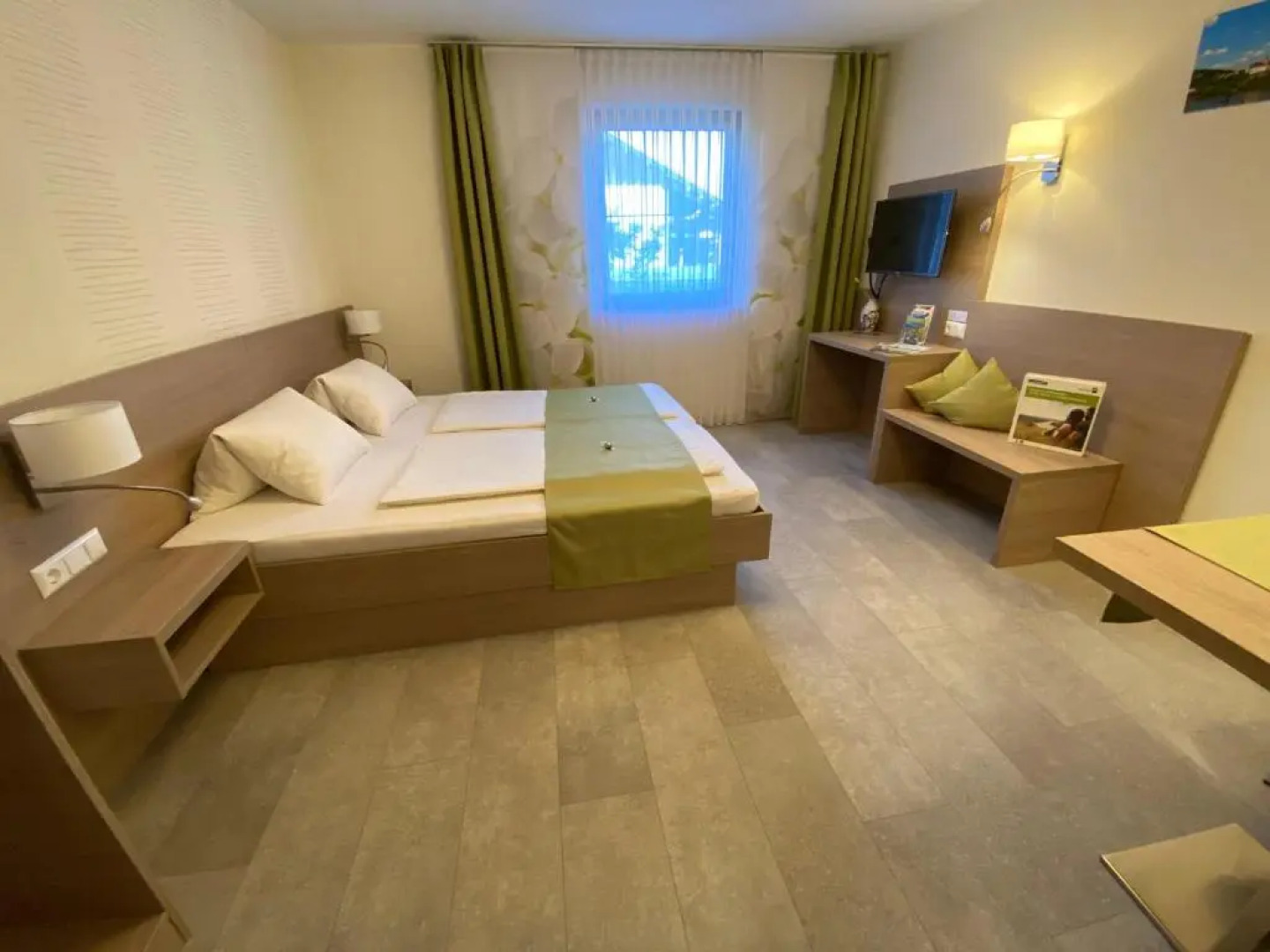 Privatzimmer & Ferienwohnungen Leeb