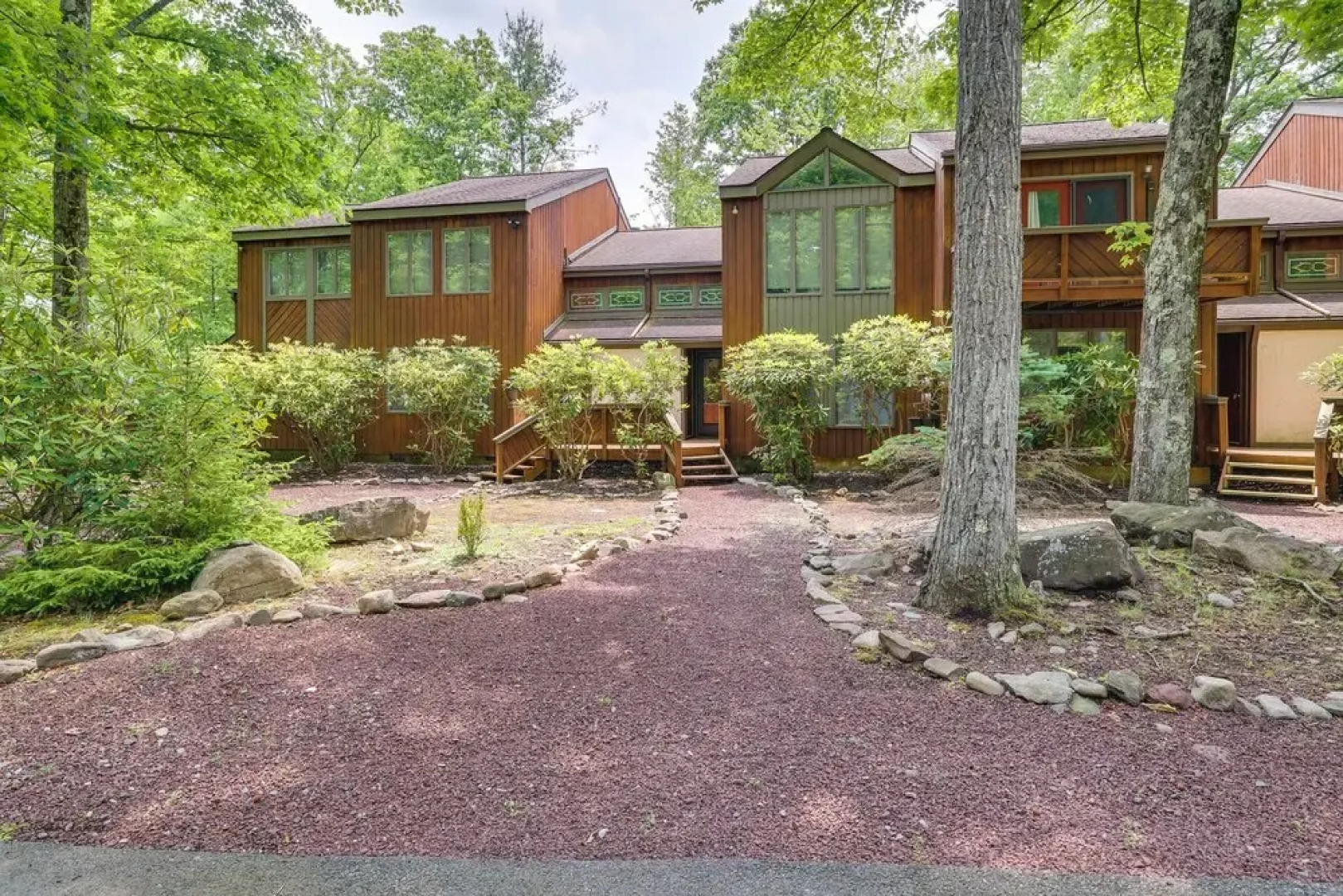 Pet-friendly Lake Harmony Townhome w/ Pool Access!