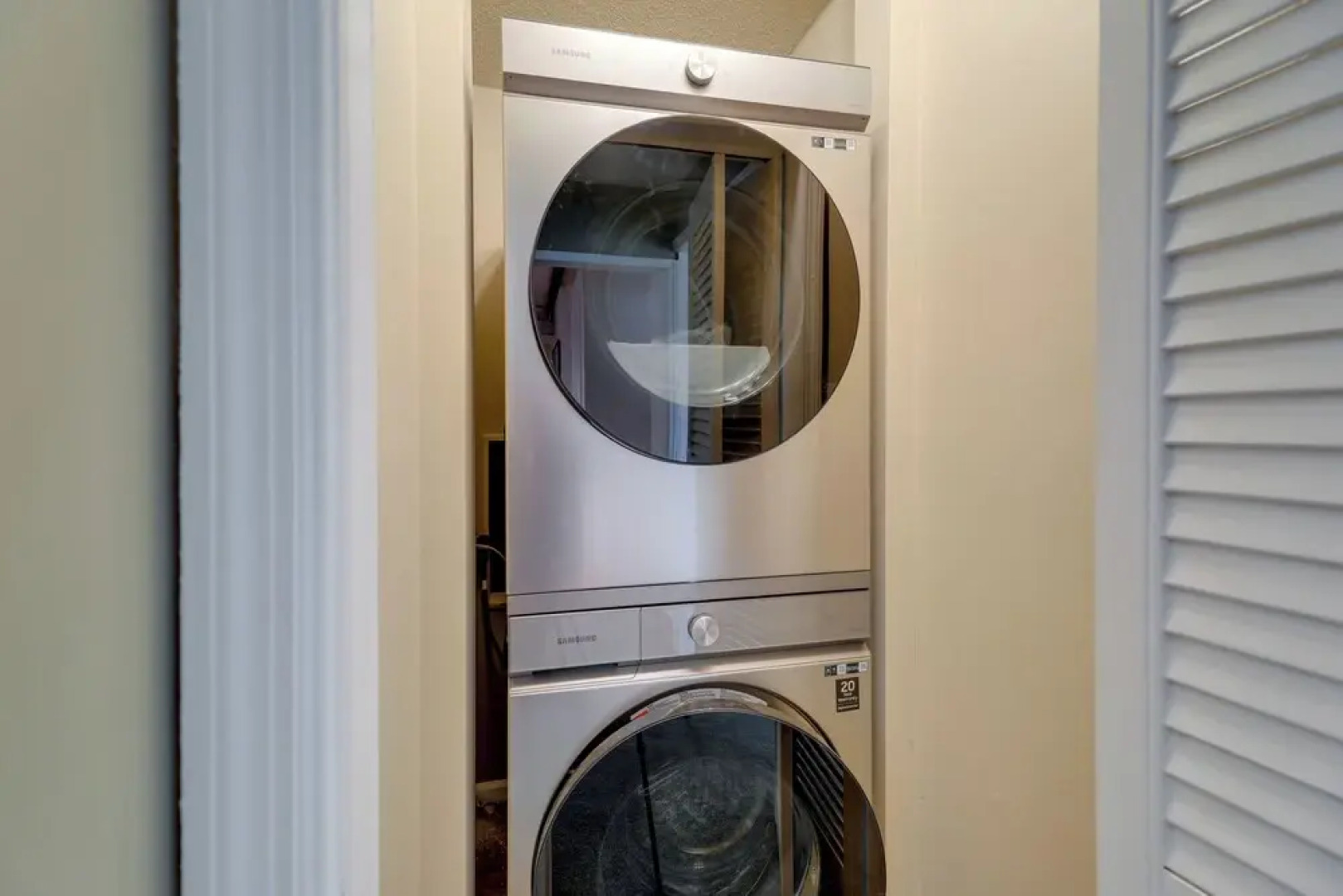 Charming New Bern Cottage w/ Grill & Fire Pit!