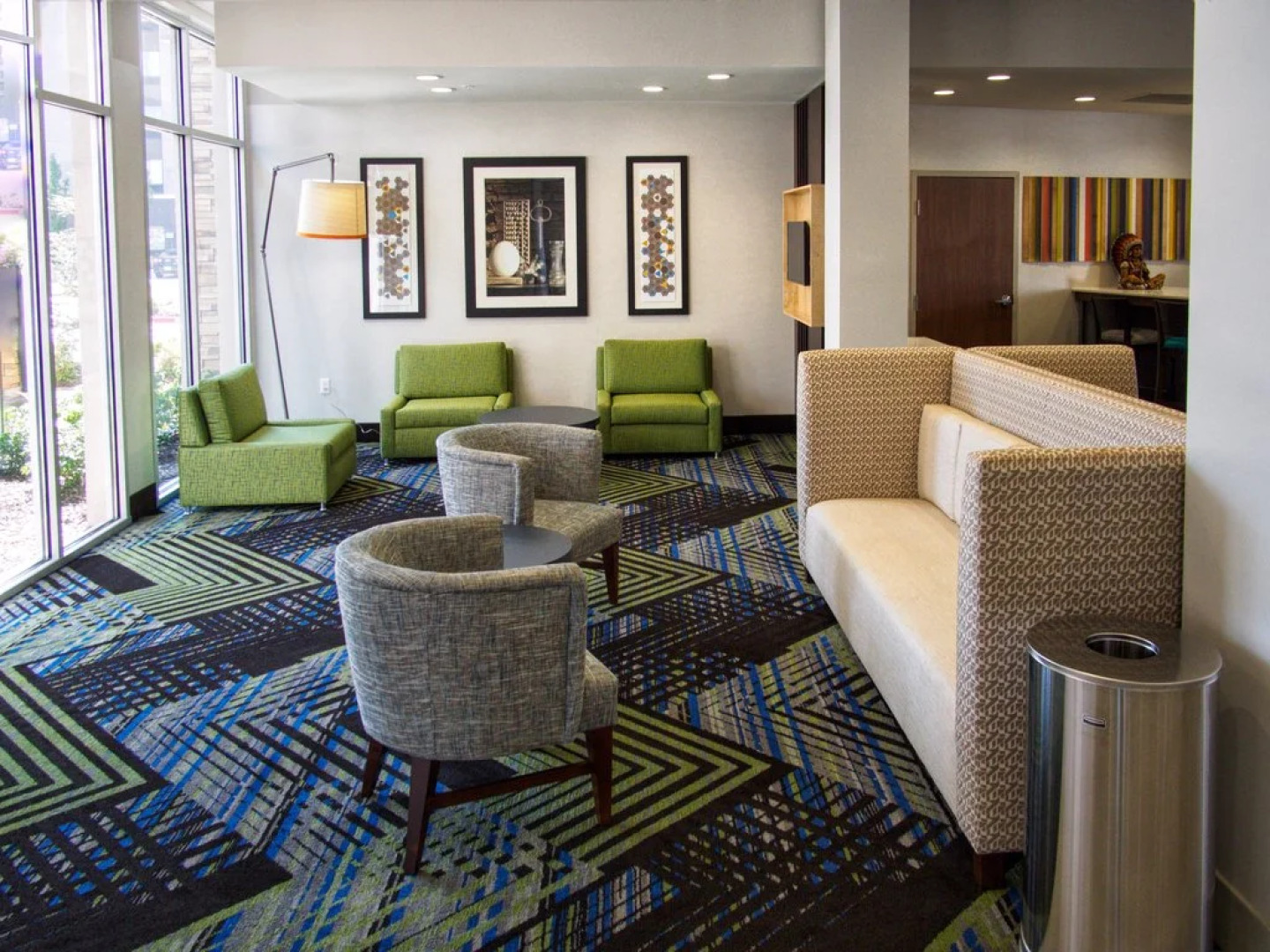 Holiday Inn Express & Suites Moore by IHG