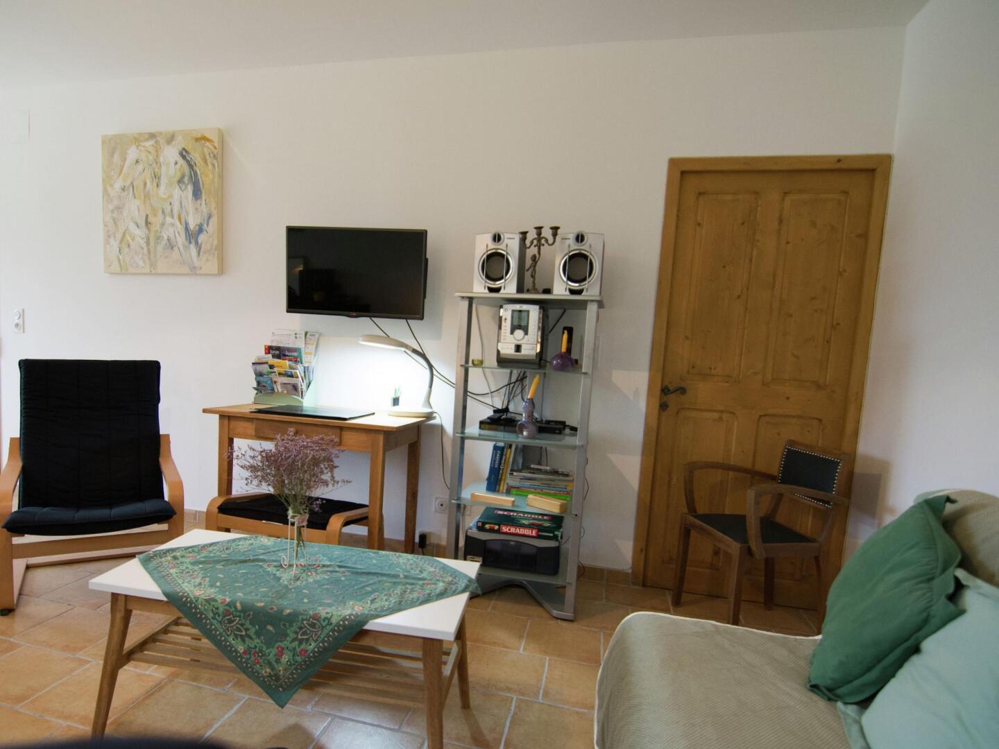 Beautiful holiday home with enclosed, private swimming pool near the village of Aubais.