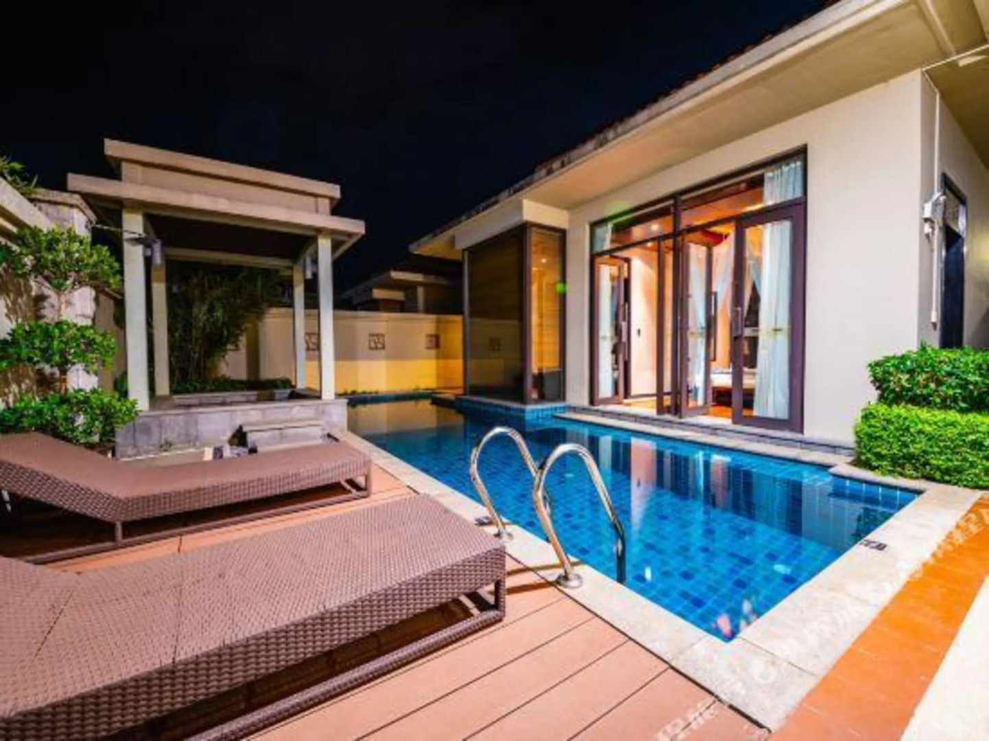 Fuxianhu Zhijia Hotel