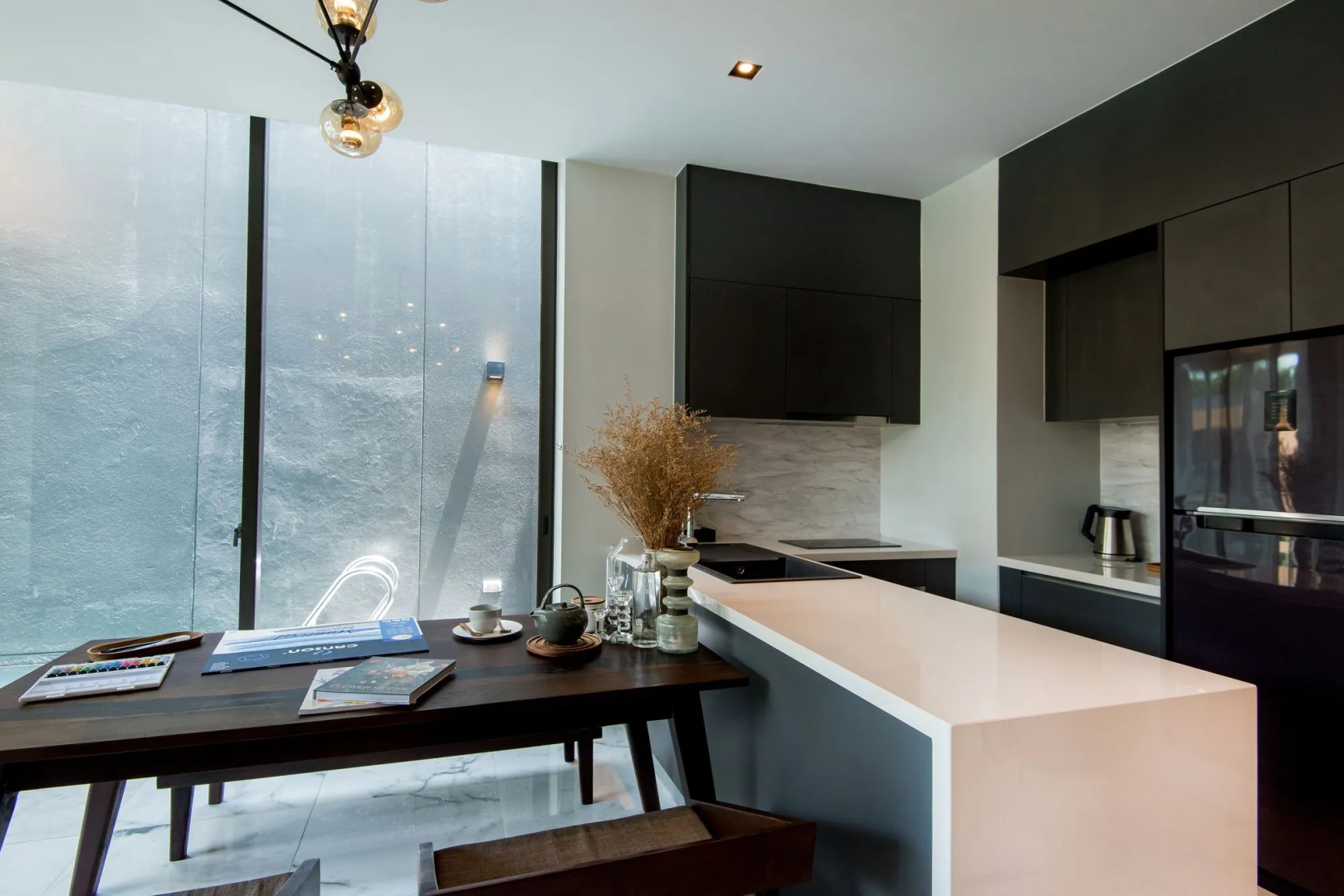 Glam Habitat Hotel
