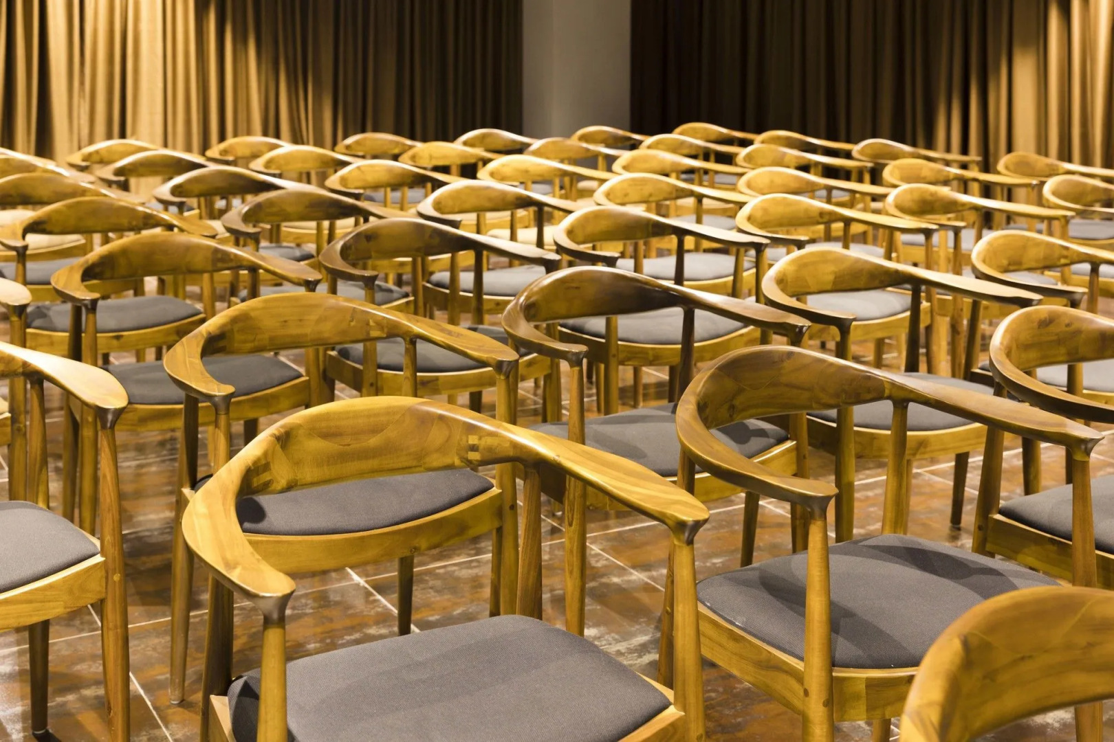 Maple Hotel & Apartment