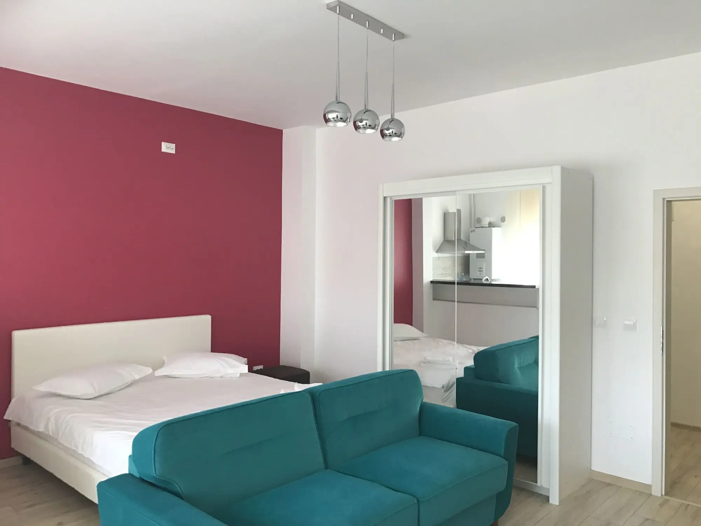 Metropolitan Iassium Luxury Suites