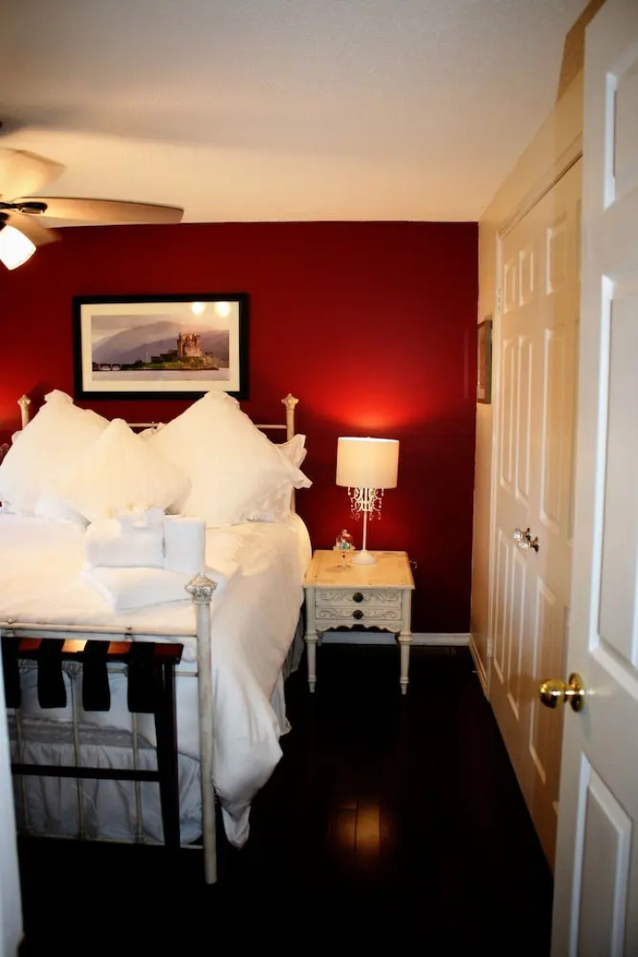 The Tartan House B & B