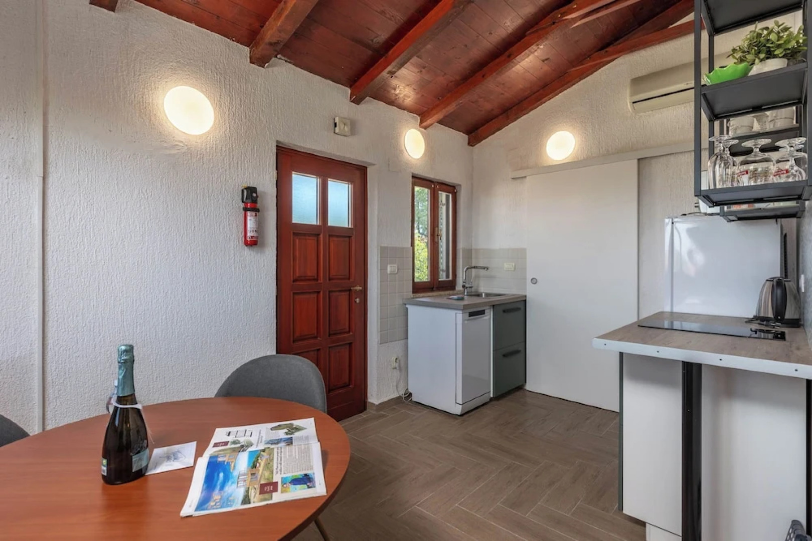 Holiday Home Sladonja Apartments