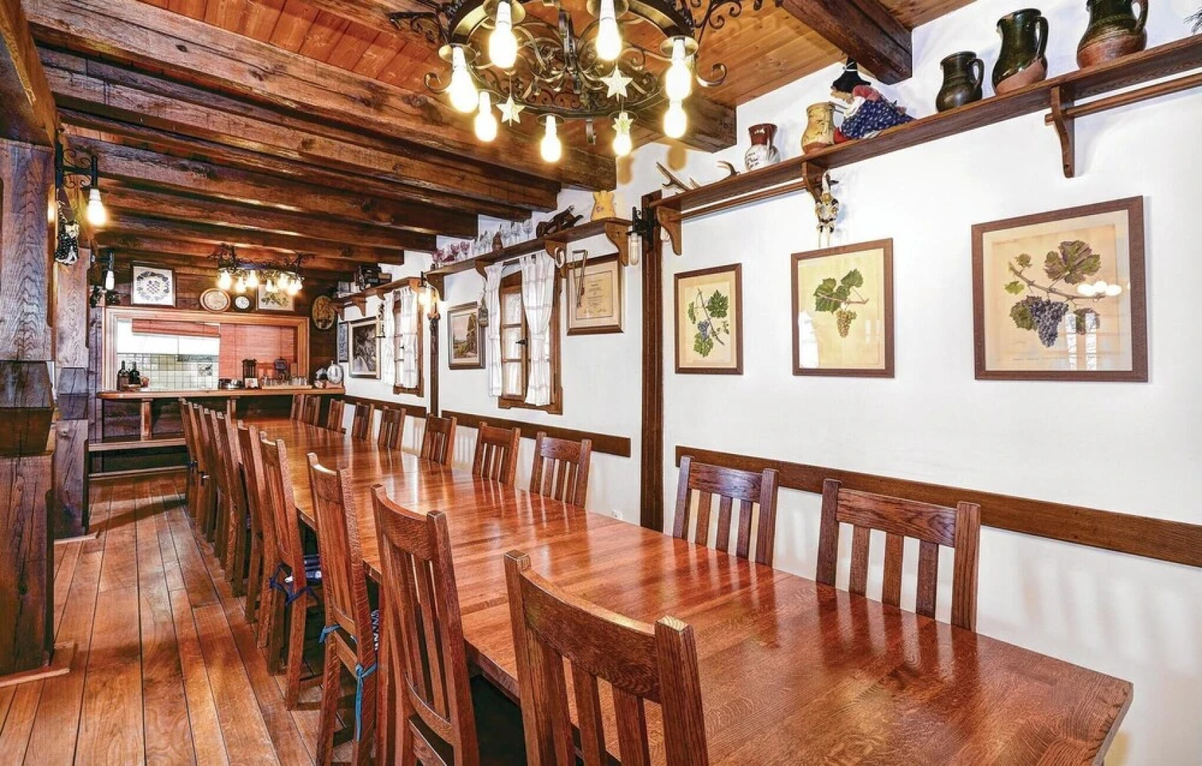 Awesome Home in Jastrebarsko With 6 Bedrooms and Wifi