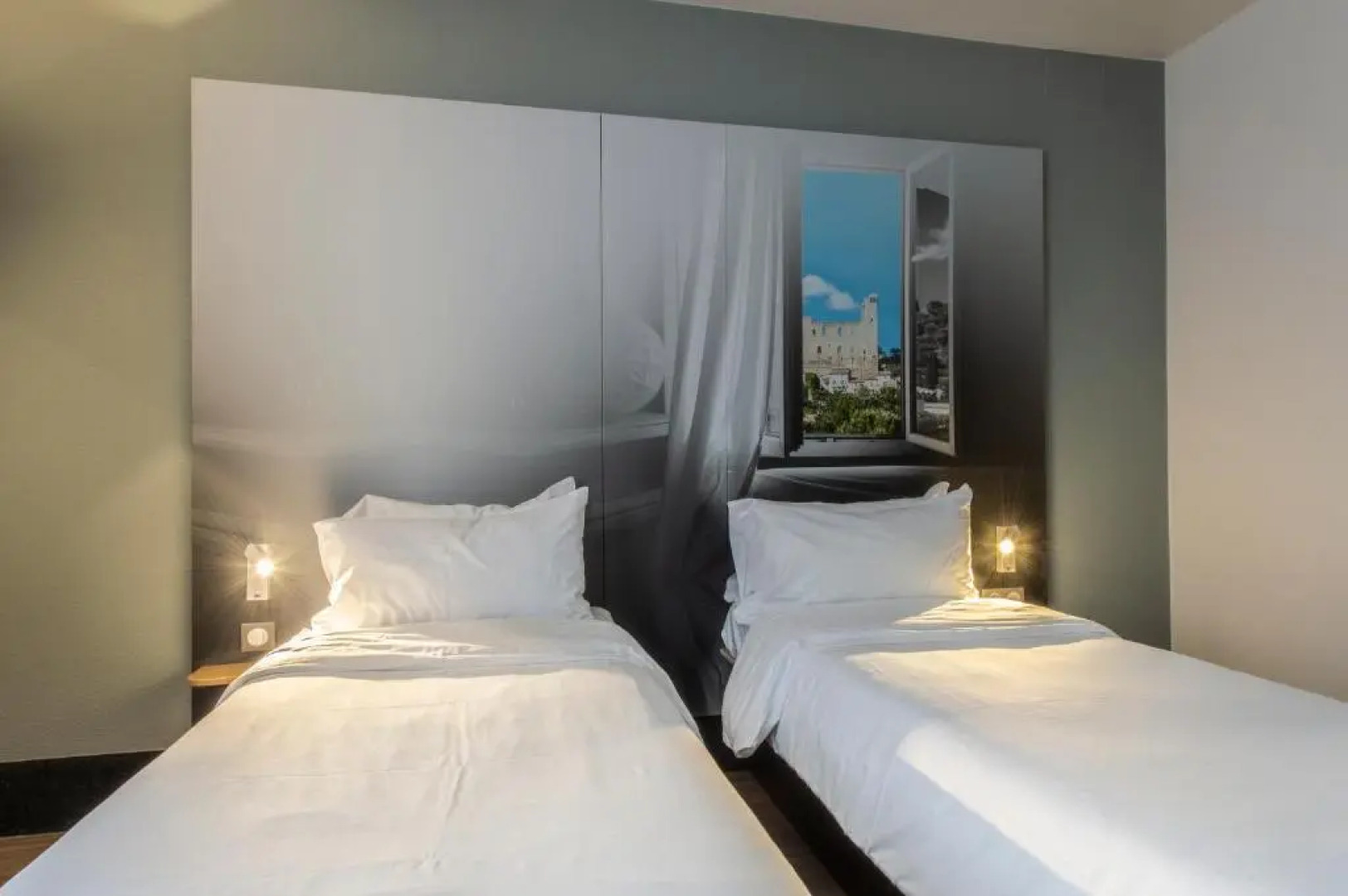 B&B Hotel ORANGE - Echangeur A7 A9