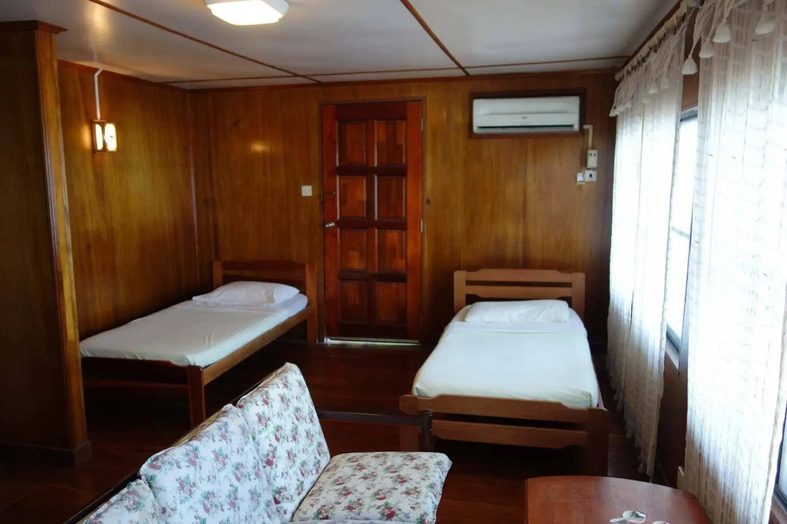 Seaside Travellers Inn