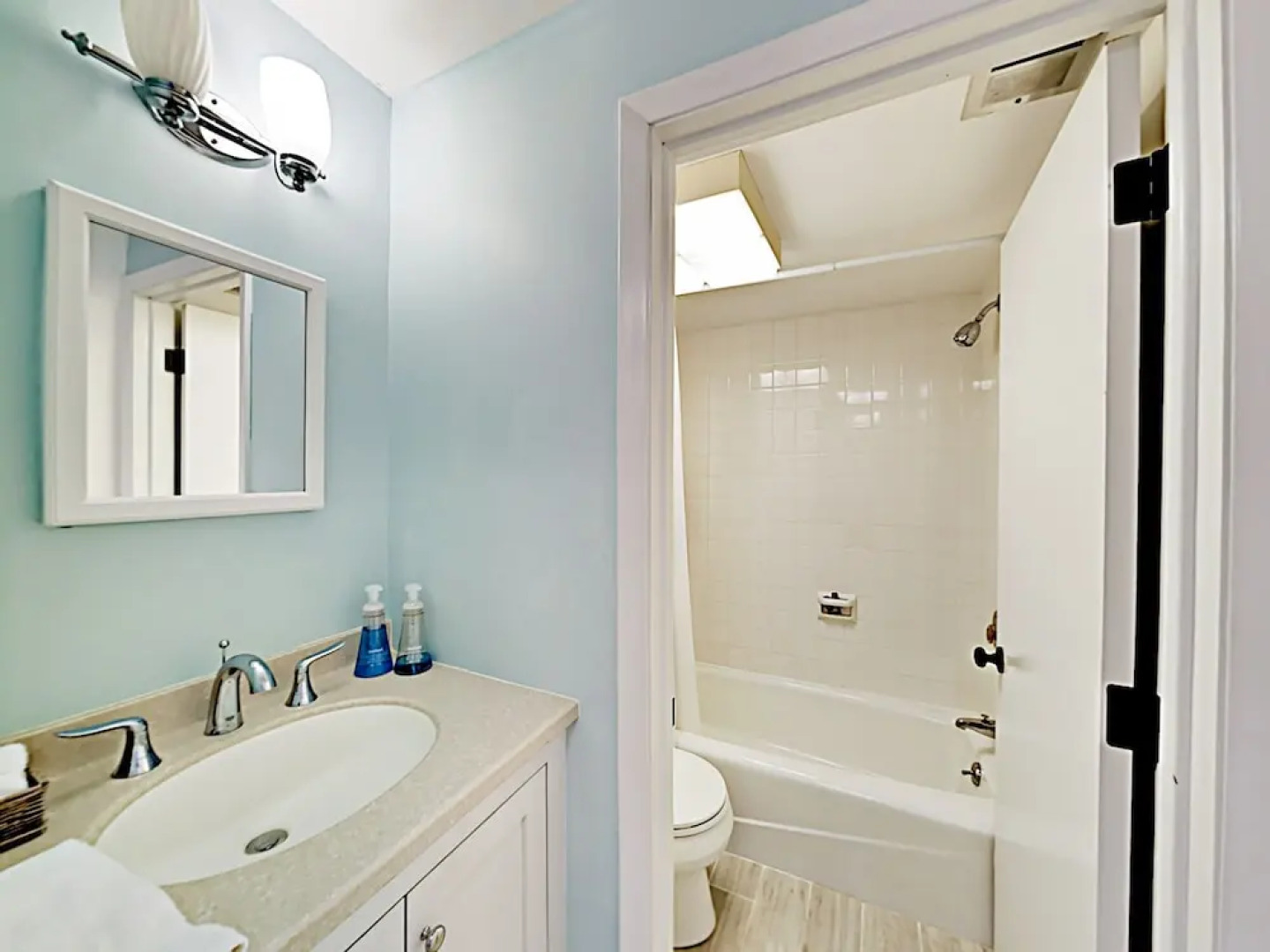 Cape Cod Retreat - 3 Br Home