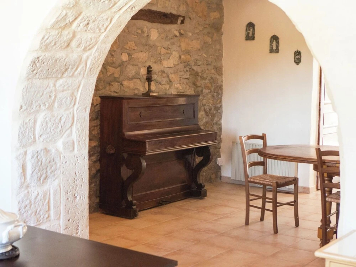 Stone Cottage on an Active Wine-growing Estate With a Swimming Pool