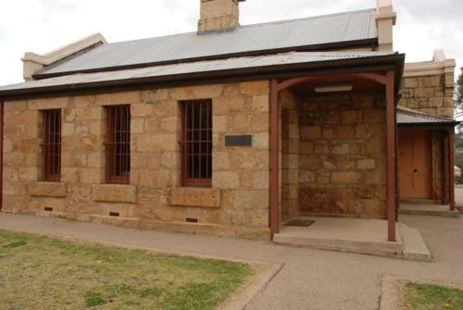 Country Charm Swiss Cottages