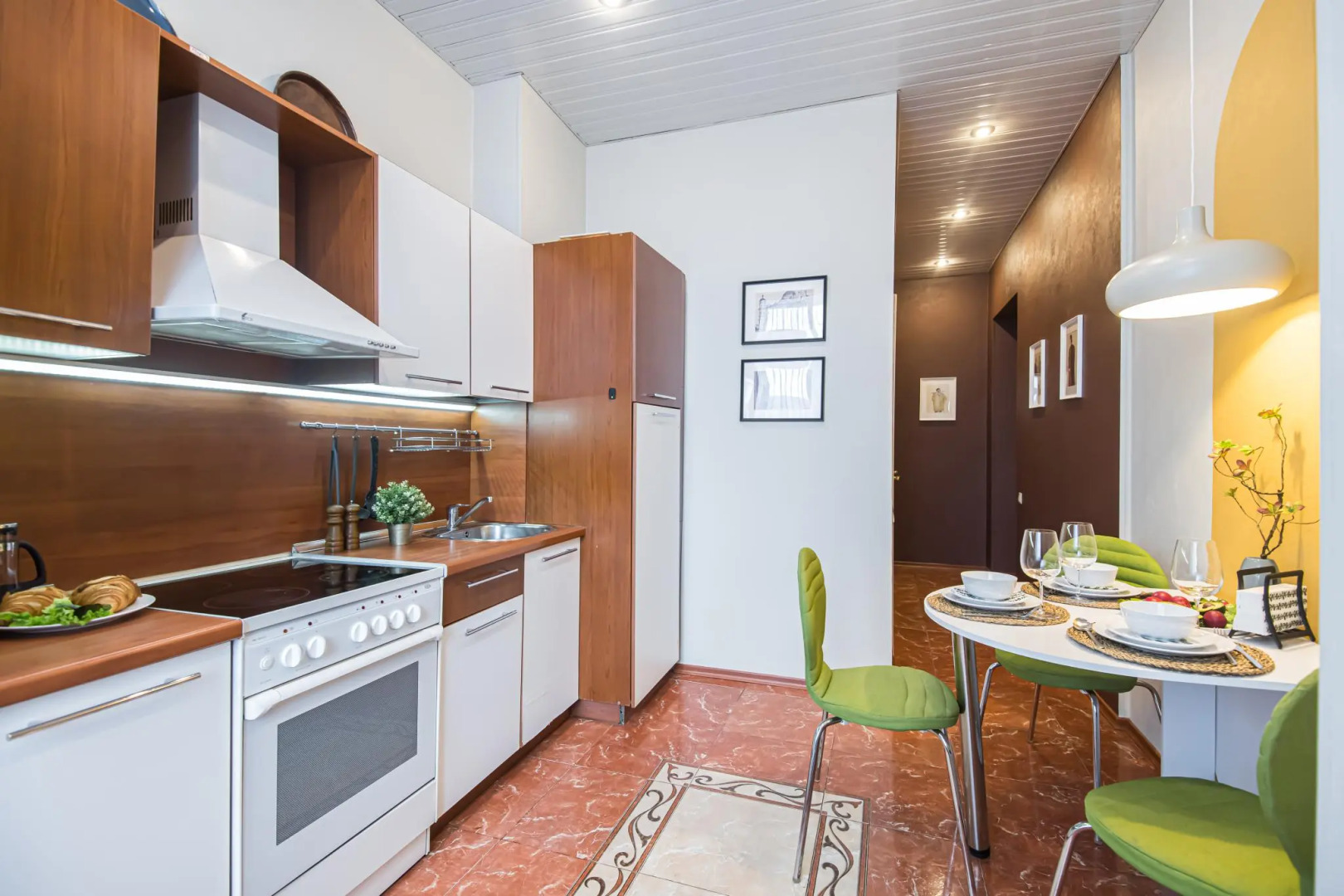 GMApartments (ДжиЭмАпартментс) на площади Кудринская