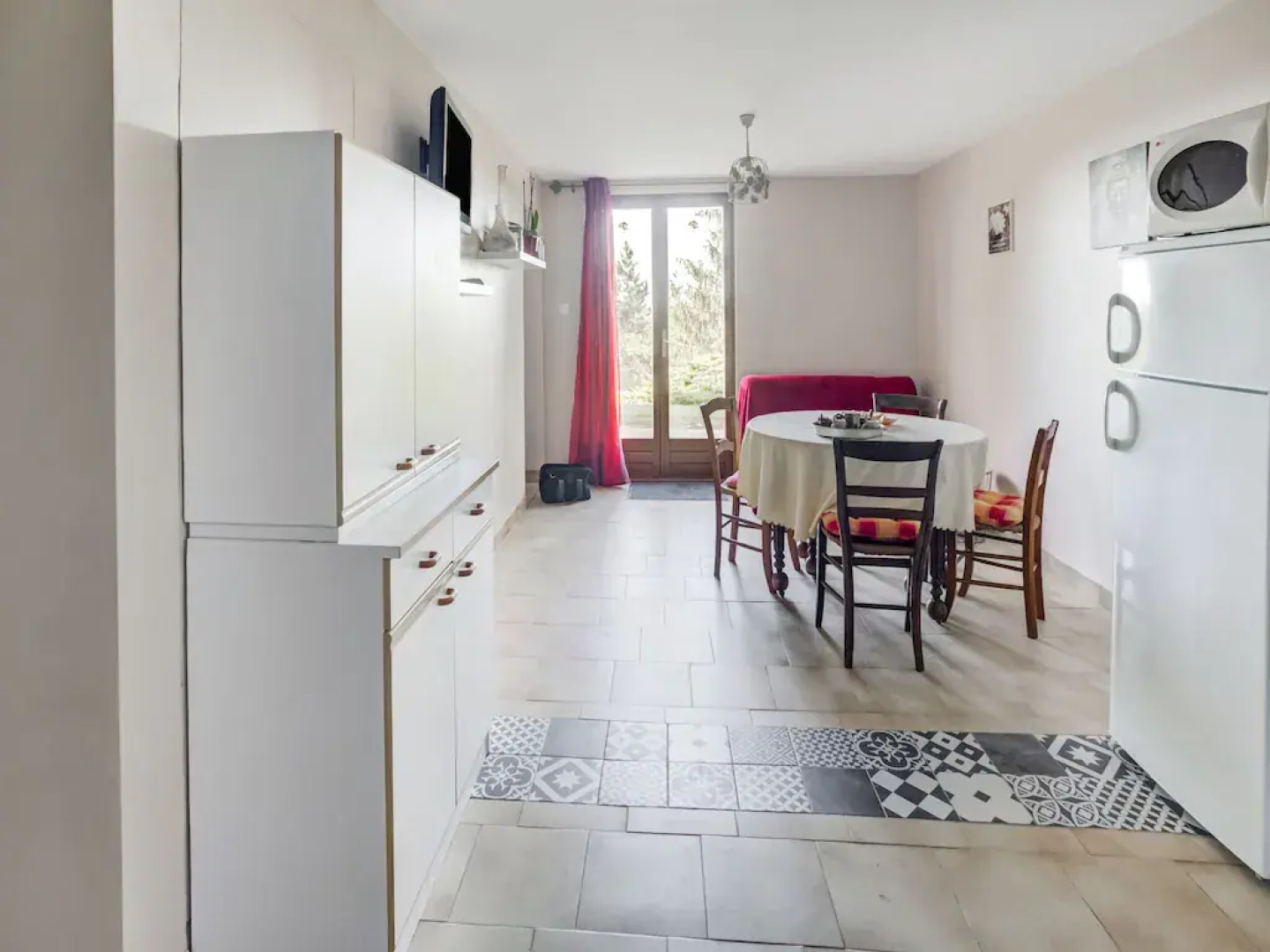 Cozy apartment in Thédirac with a shared swimming pool