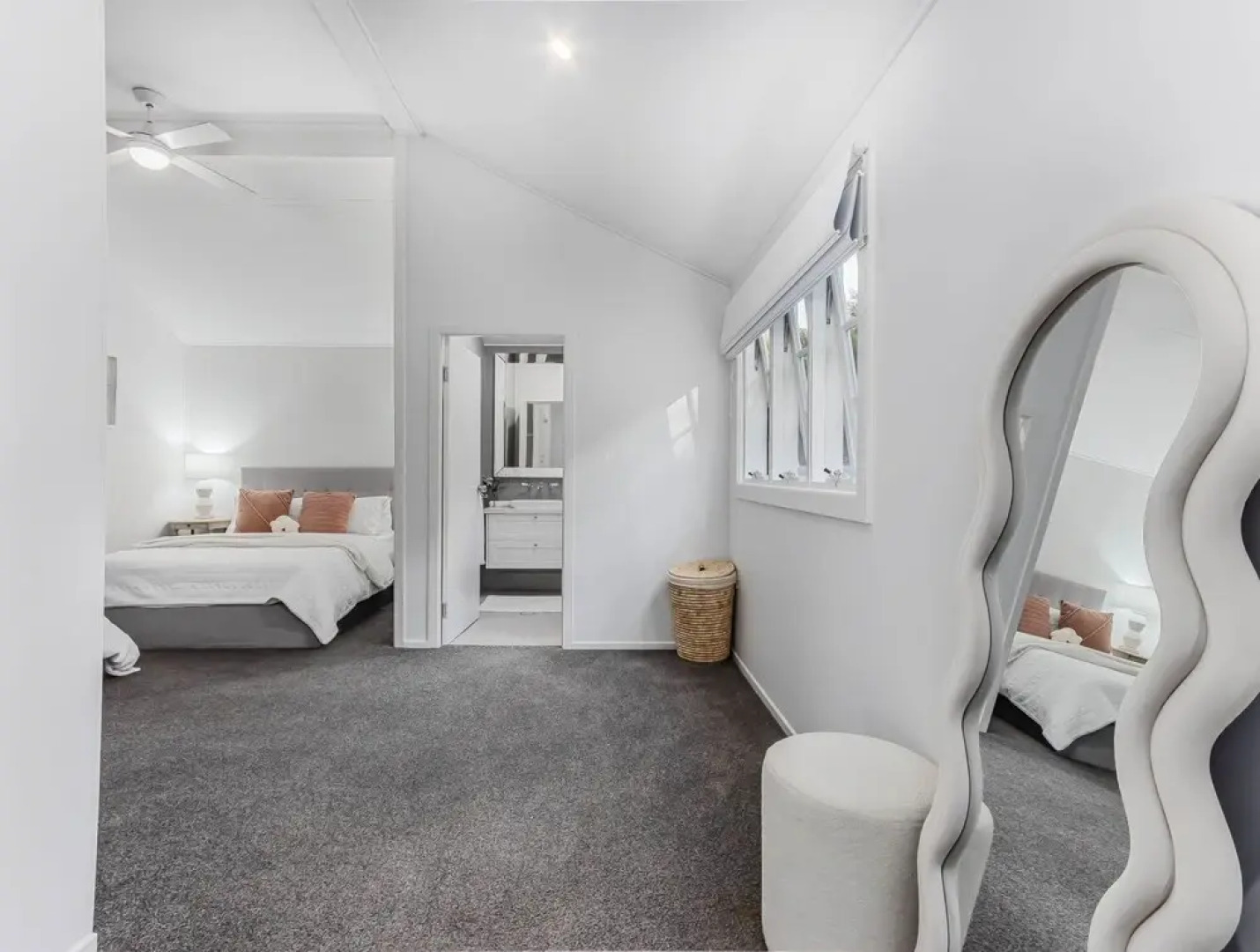 Hamptons White House