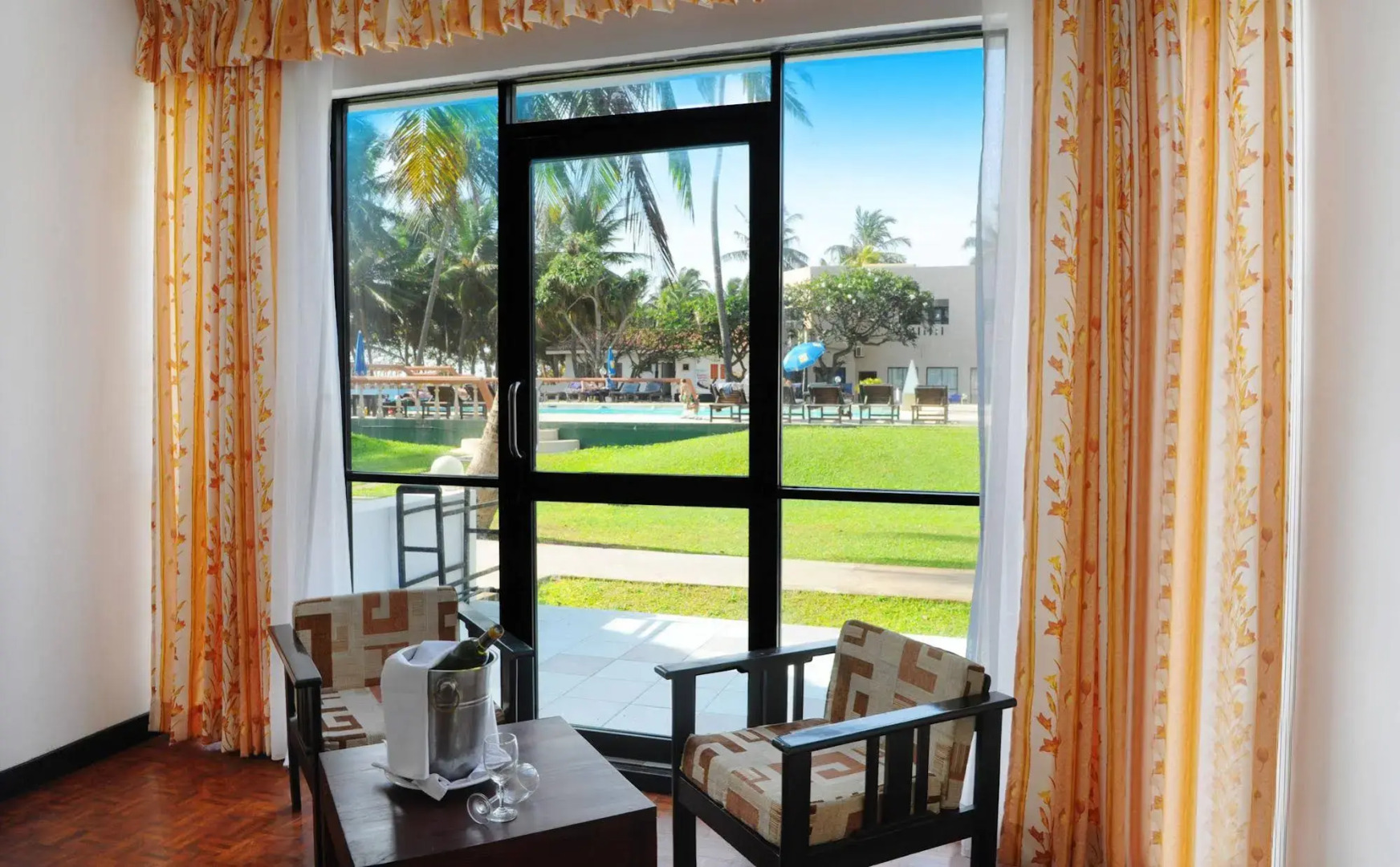 Golden Star Beach Hotel