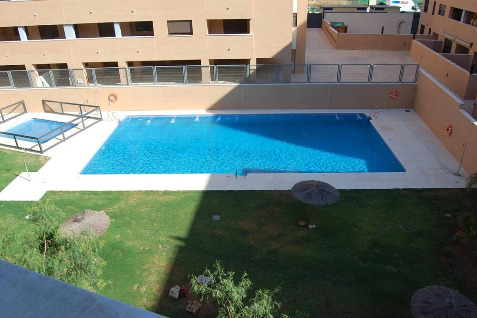 Apartment With 2 Bedrooms in Mairena del Aljarafe, With Shared Pool, Balcony and Wifi