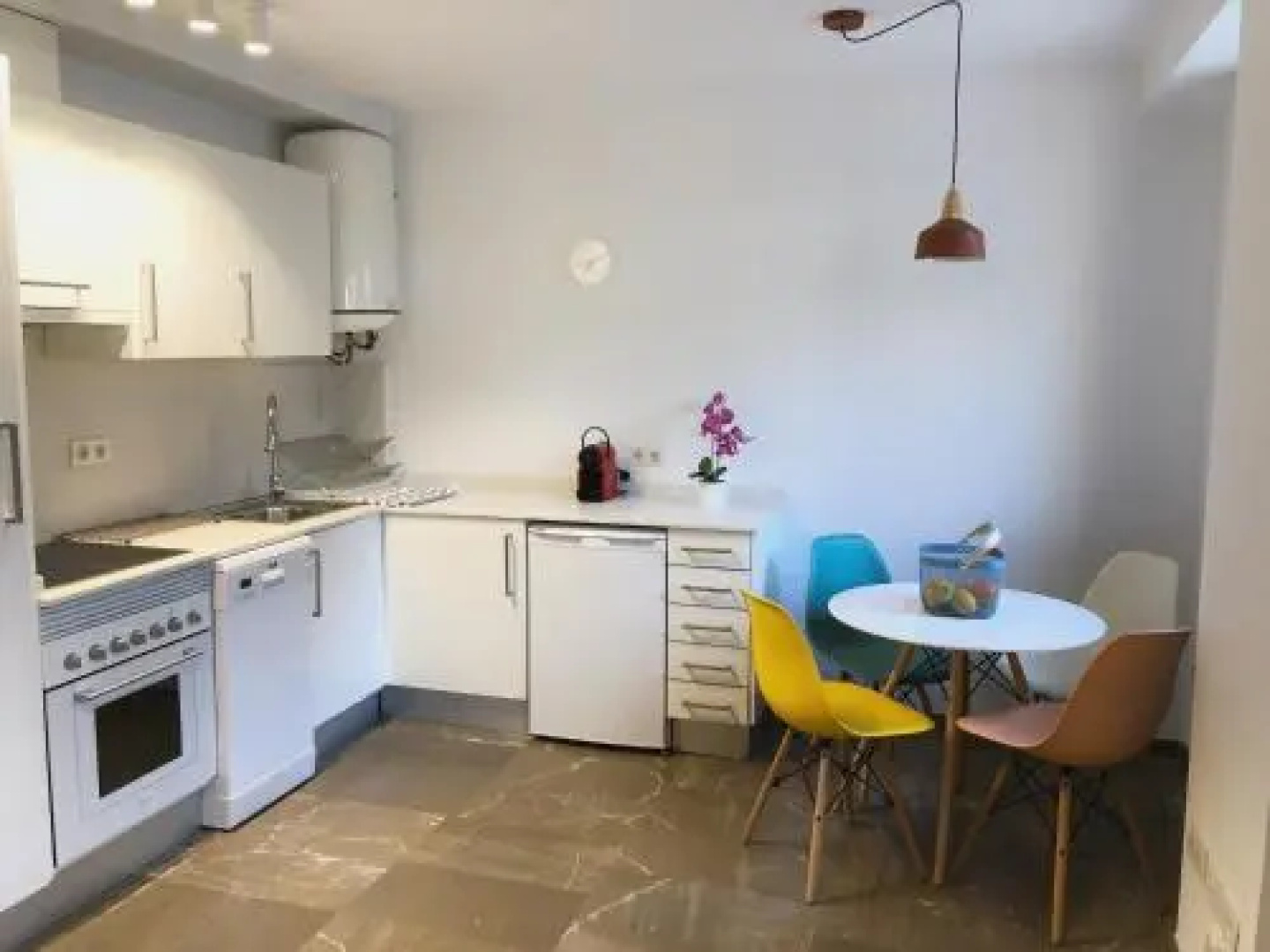 Apartamentos Living Valencia-Vitoria