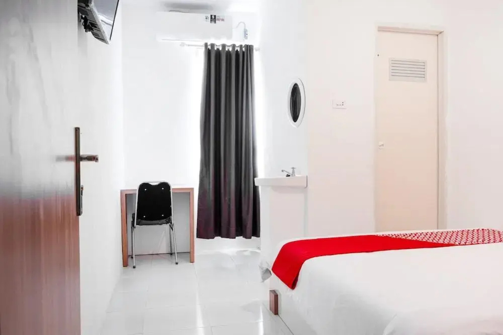 33 Avenue by OYO Rooms