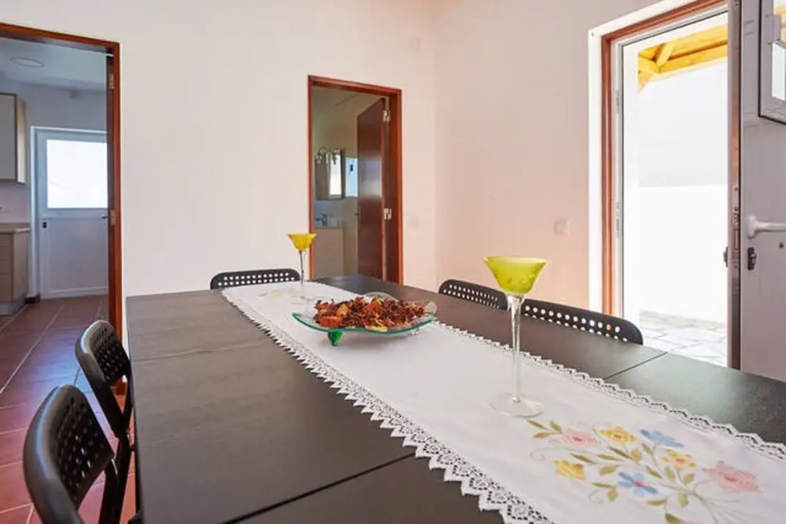 House With 2 Bedrooms in Carvoeira, With Furnished Terrace and Wifi