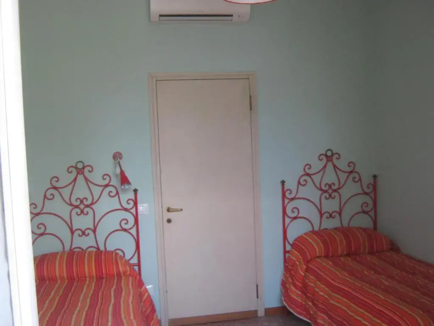 Freddy Holiday House