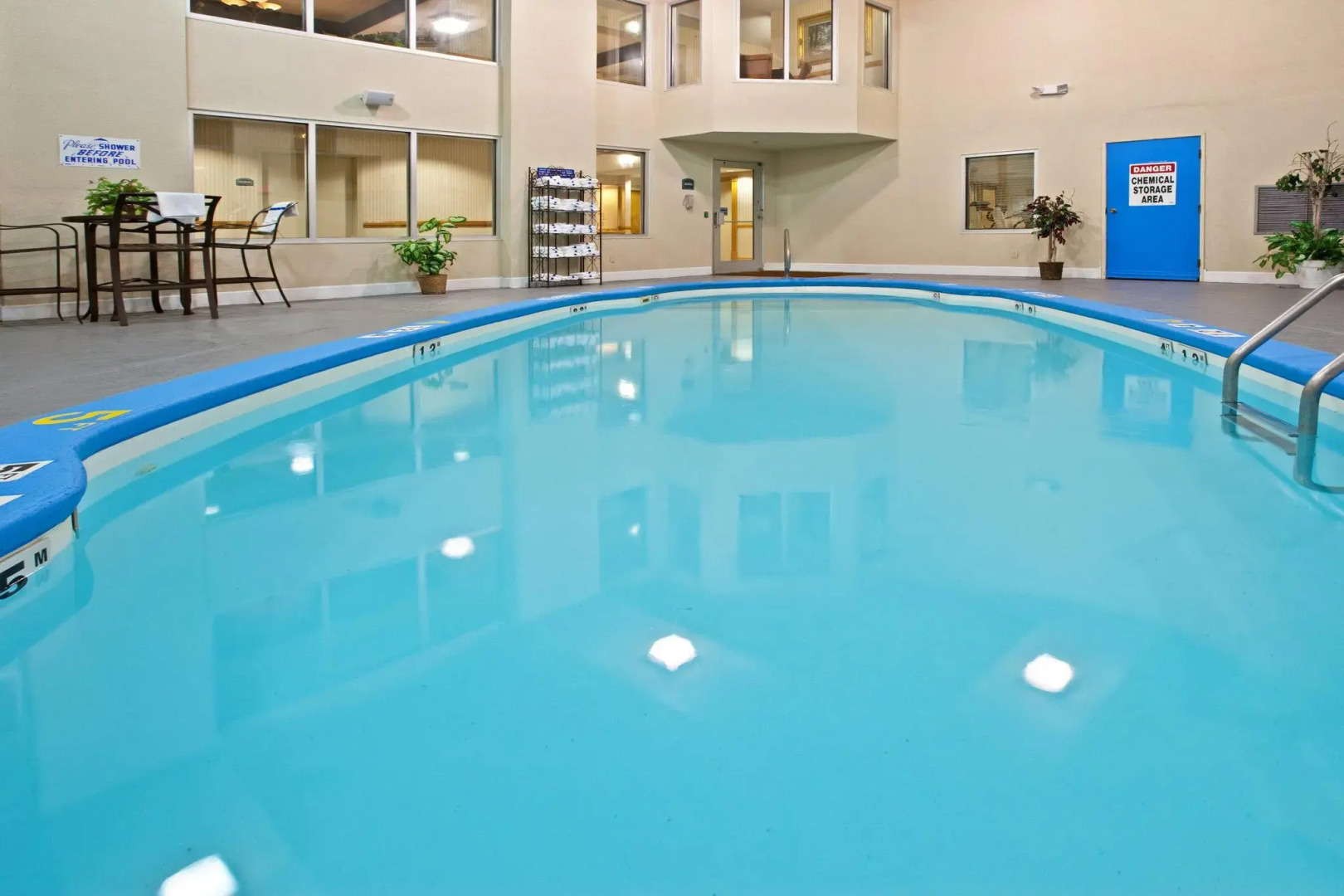 Holiday Inn Express & Suites Scottsburg by IHG