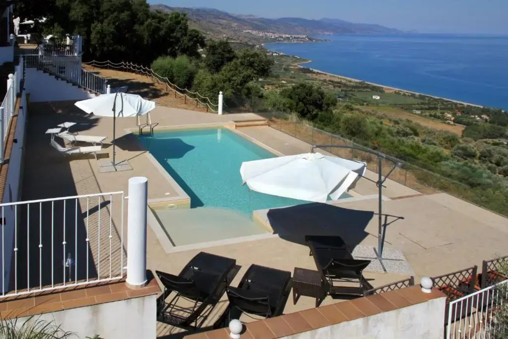 DAMMUSO private villa with infinity pool & seaview