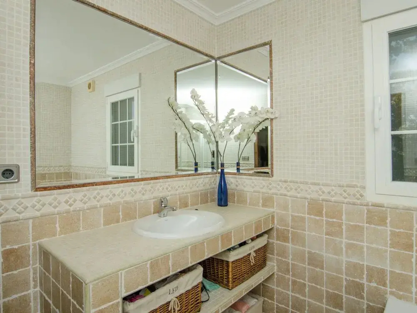 Sun-kissed Villa in Albir With Swimming Pool